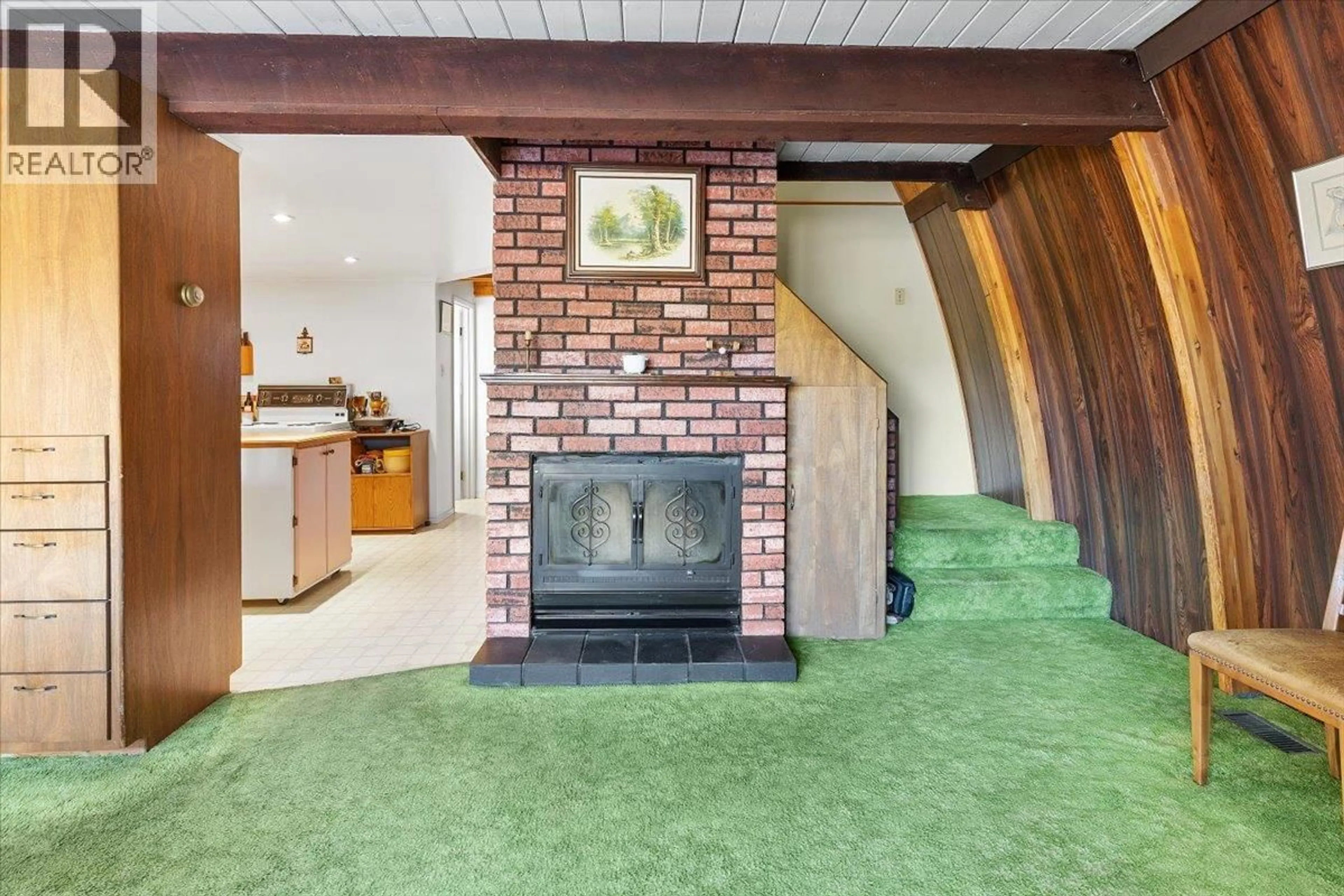 Indoor foyer for 1215 TRINITY VALLEY ROAD, Lumby British Columbia V0E2G4
