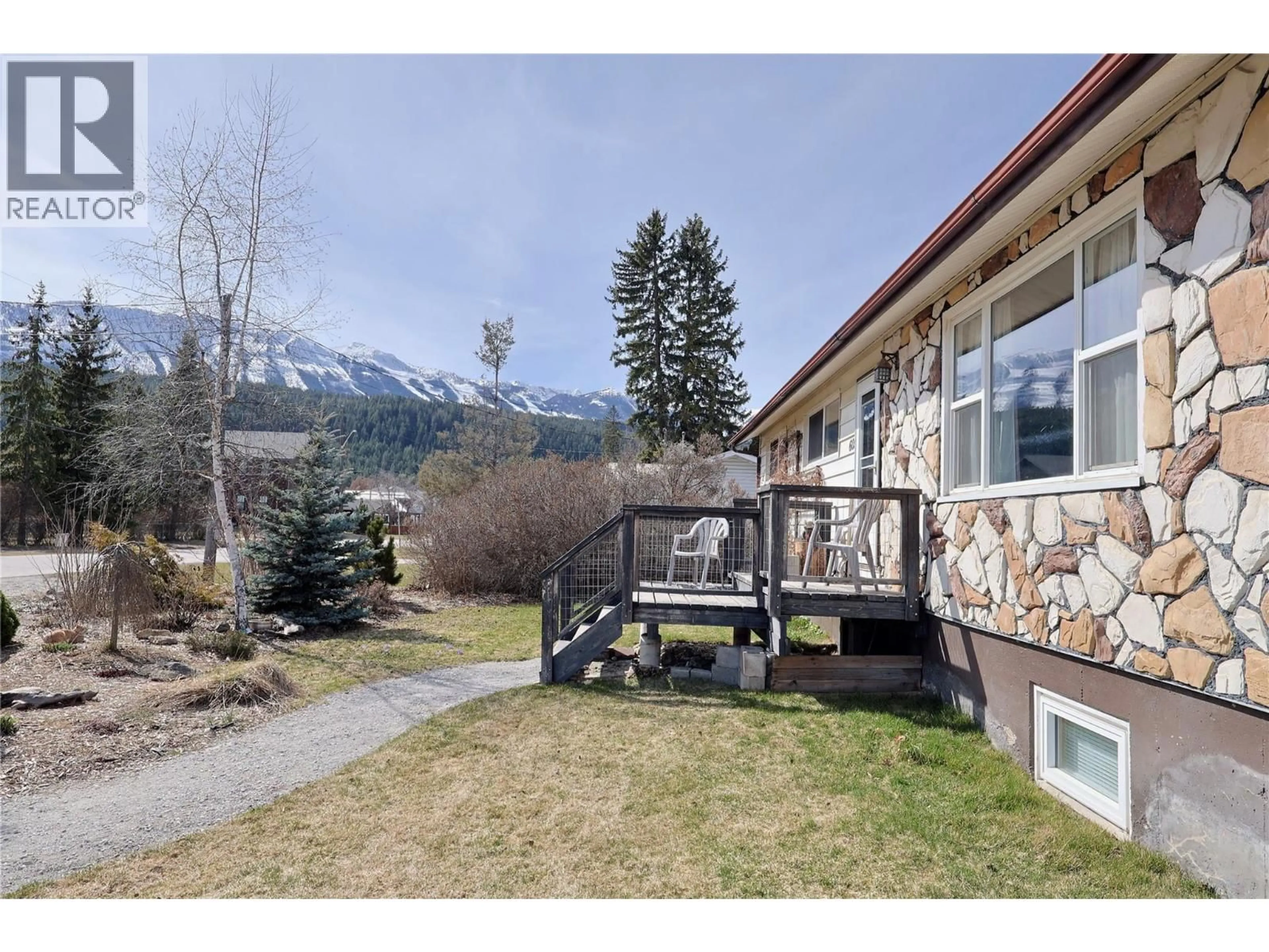 Patio, mountain view for 605 8TH STREET, Golden British Columbia V0A1H0