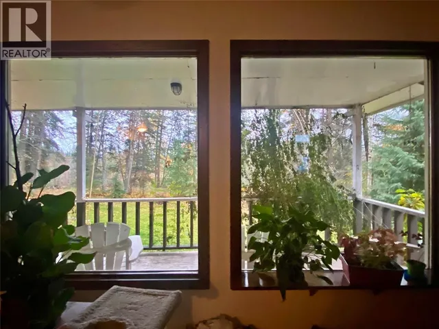 541 24 HIGHWAY, Little Fort 5
