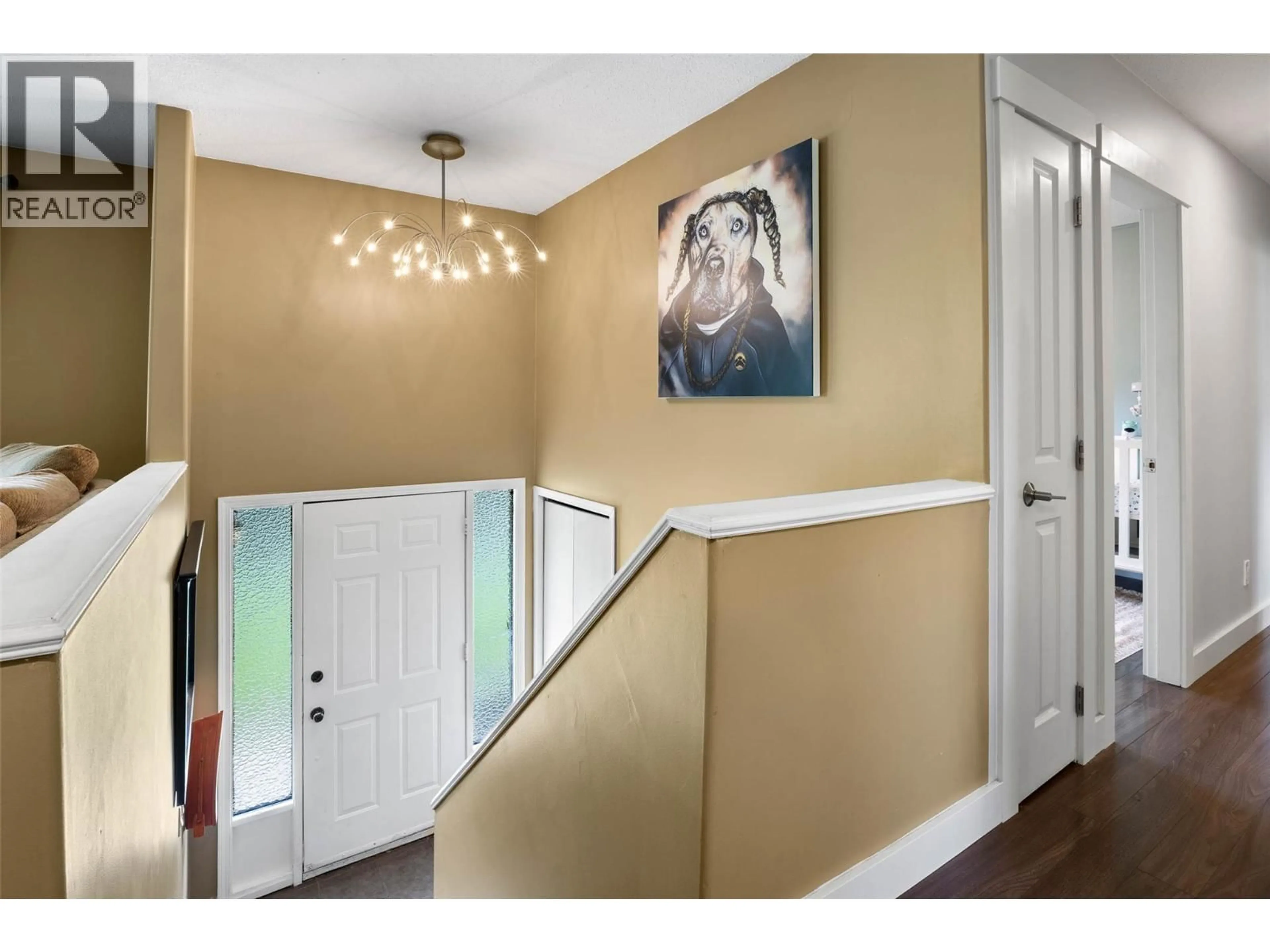 Indoor entryway for 265 MCKAY PLACE, Kamloops British Columbia V2C4R7