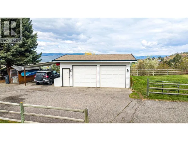 701 ROBIN ROAD, Vernon 5
