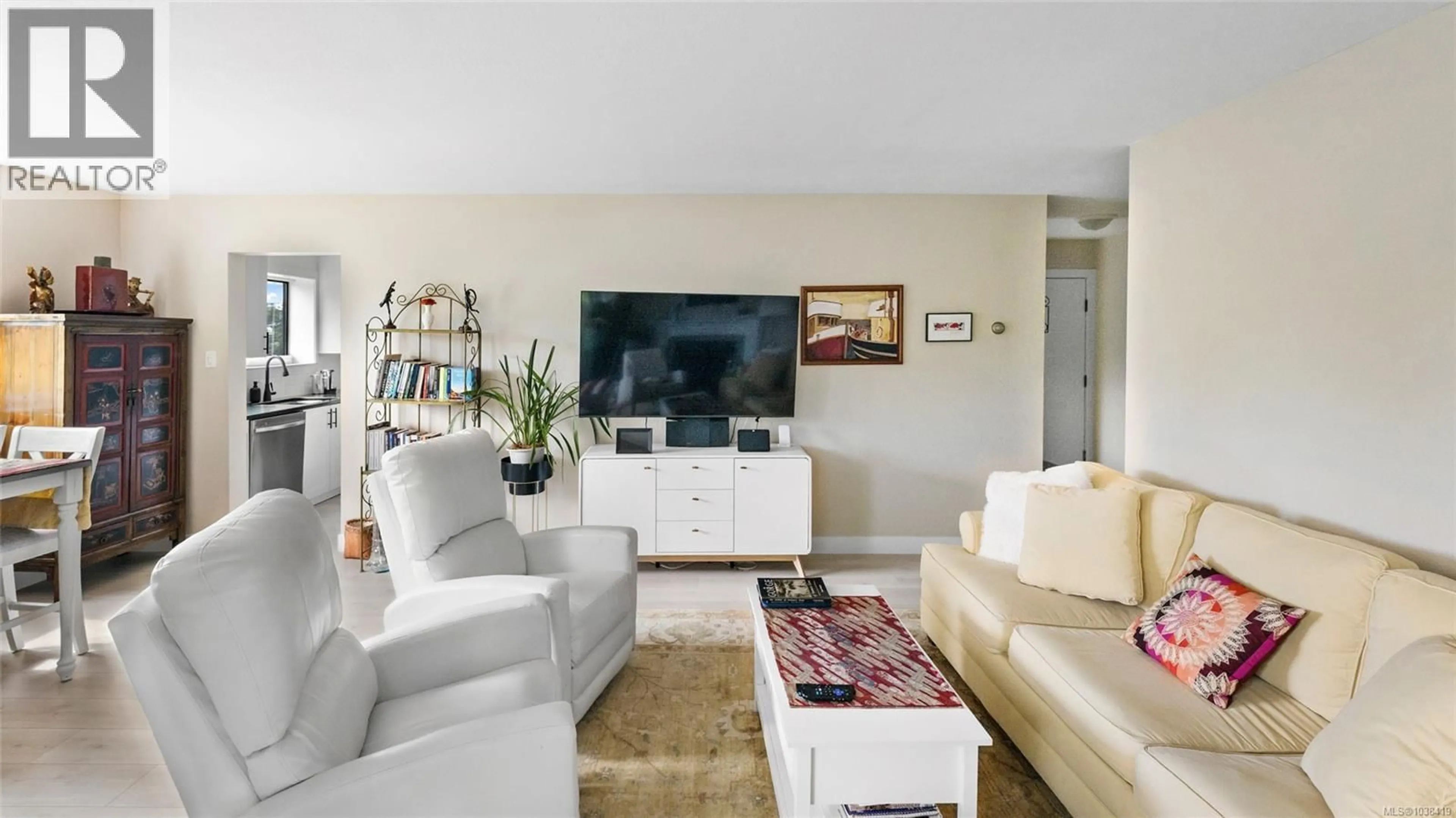 Living room with furniture, unknown for 103 - 71 GORGE ROAD WEST, Saanich British Columbia V9A1L9