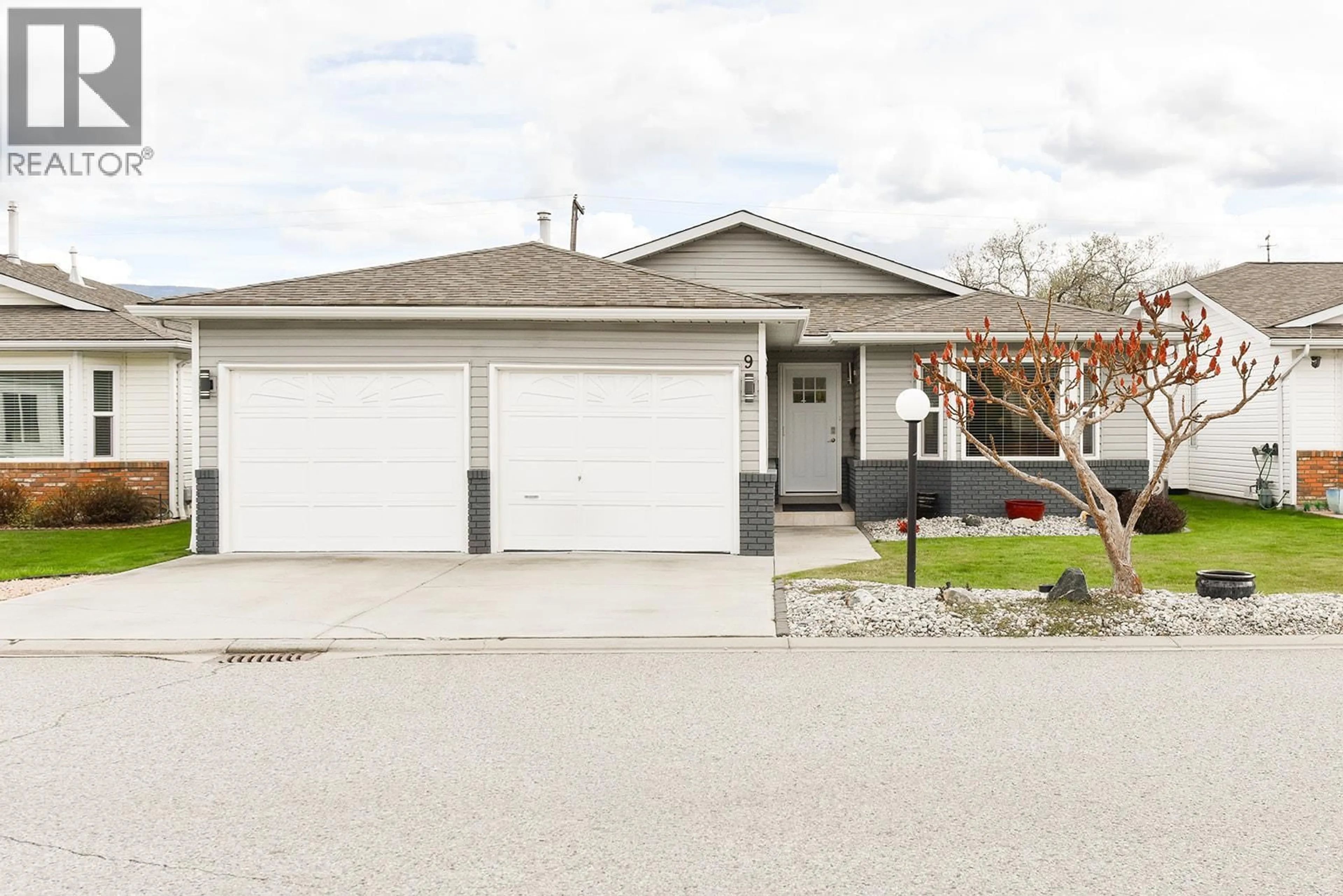 Home with vinyl exterior material, street for 9 KINGFISHER DRIVE, Penticton British Columbia V2A8K6