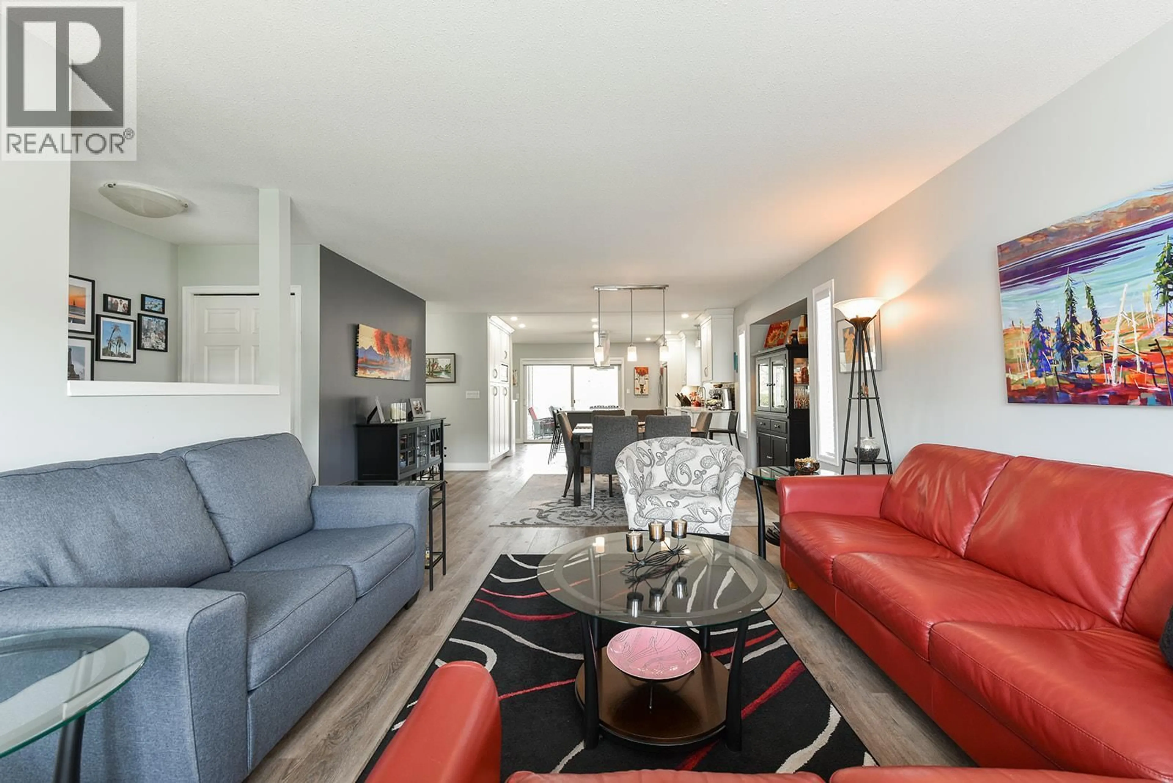 Living room with furniture, unknown for 9 KINGFISHER DRIVE, Penticton British Columbia V2A8K6