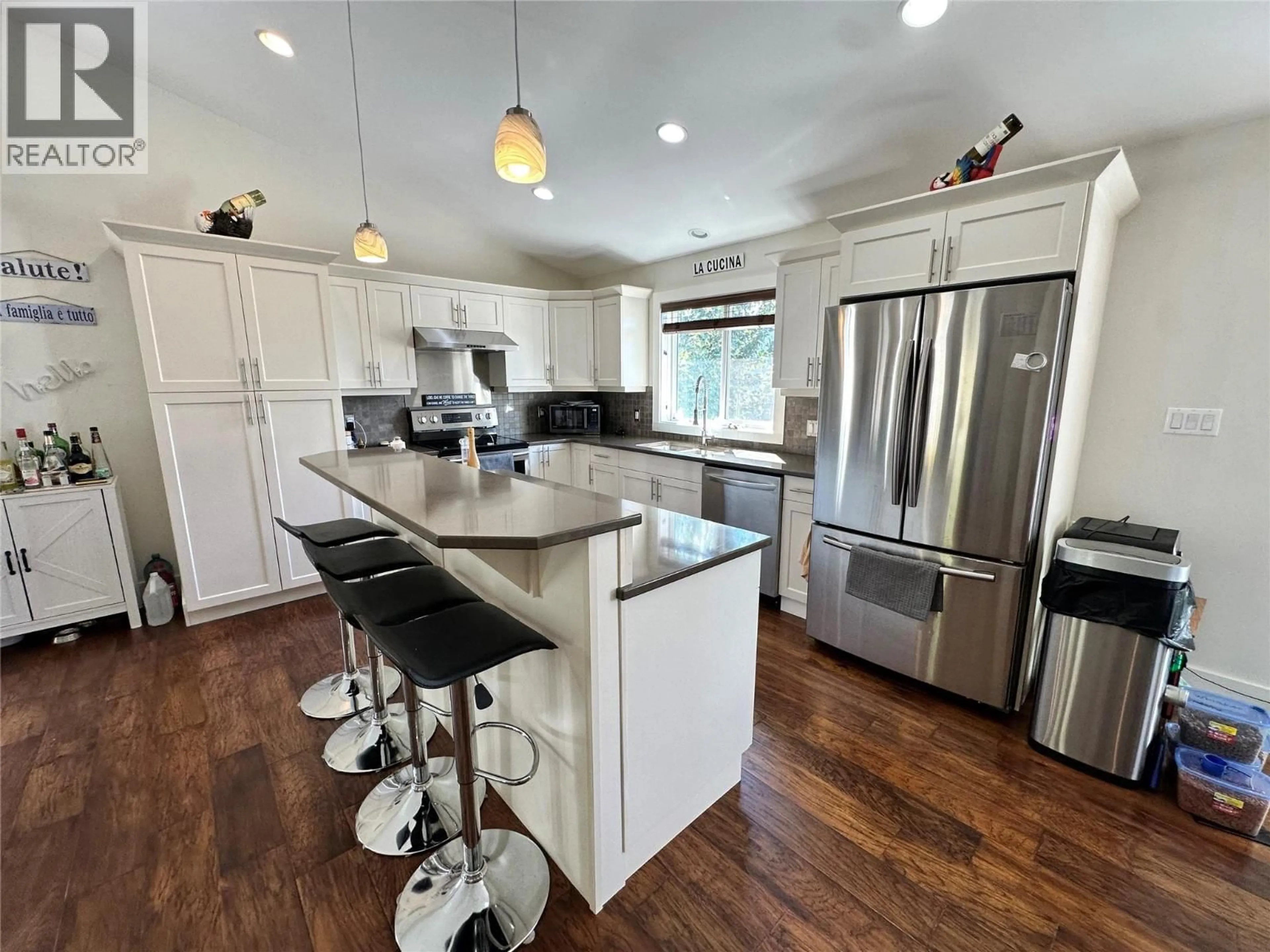 Open concept kitchen, unknown for 8121 BIRCHWOOD DRIVE, Trail British Columbia V1R4Y3