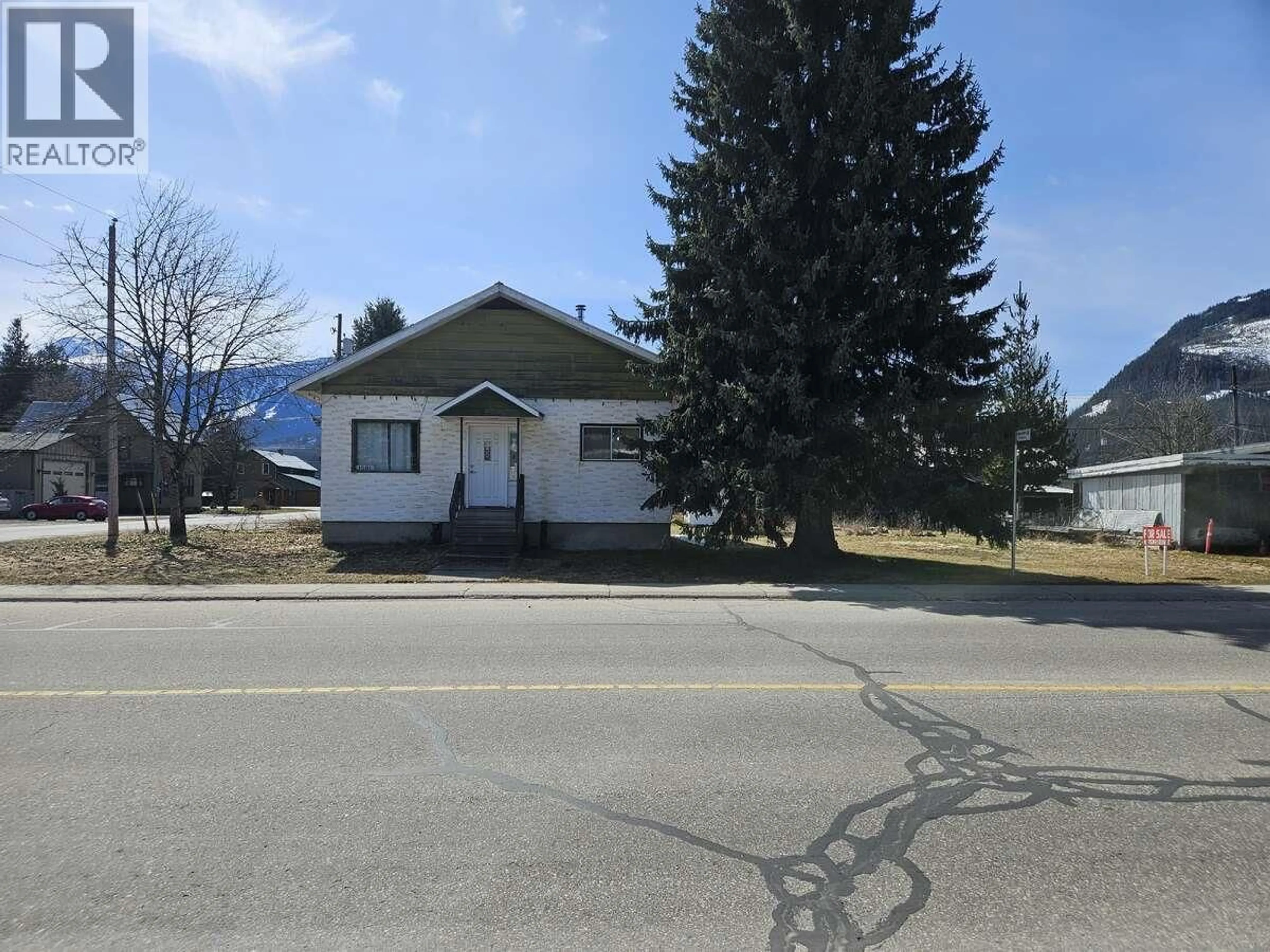 Unknown for 1501 DOUGLAS STREET, Revelstoke British Columbia V0E2S0