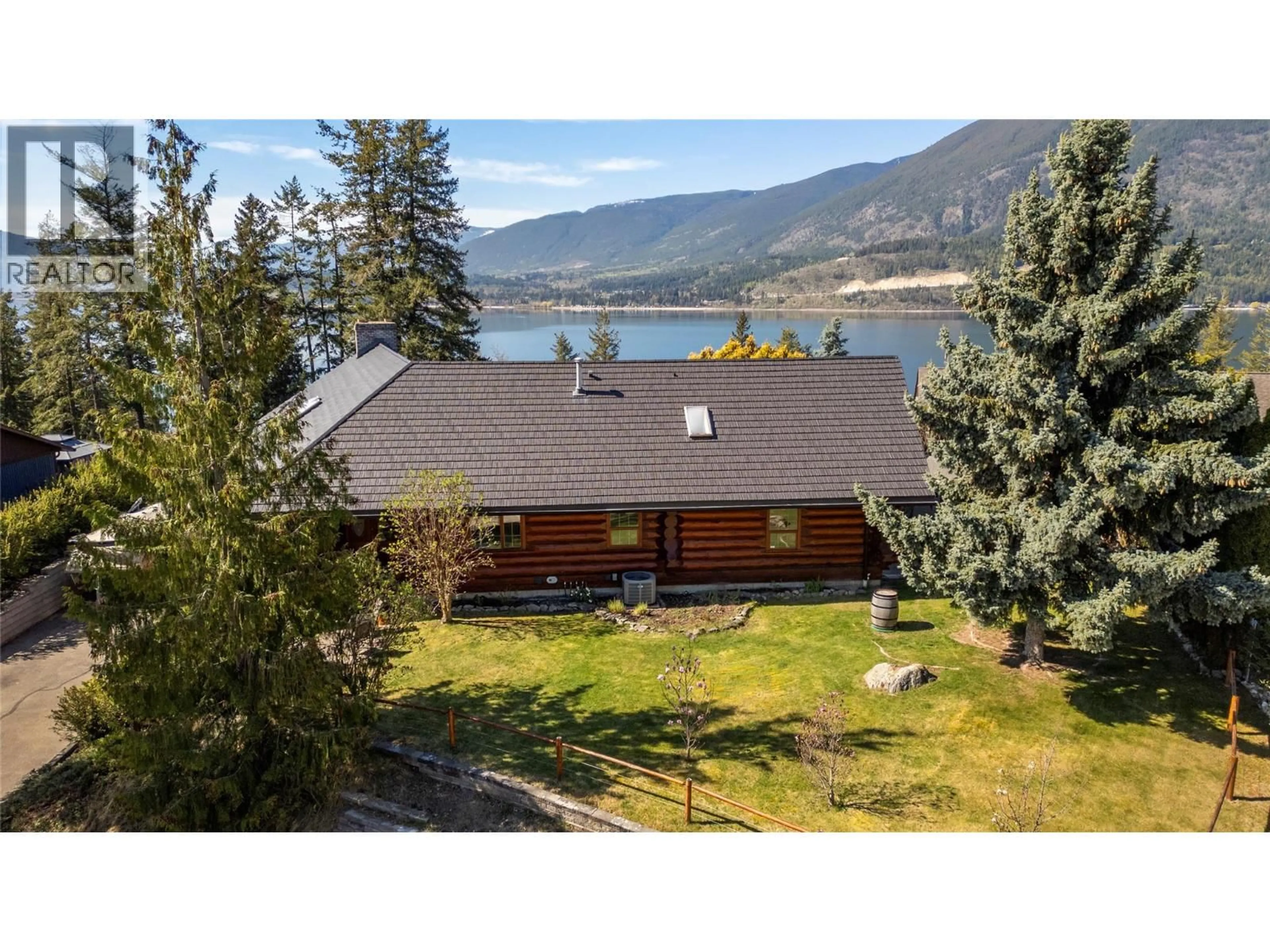 A pic from outside/outdoor area/front of a property/back of a property/a pic from drone, water/lake/river/ocean view for 3660 BRAELYN ROAD, Tappen British Columbia V0E2X0