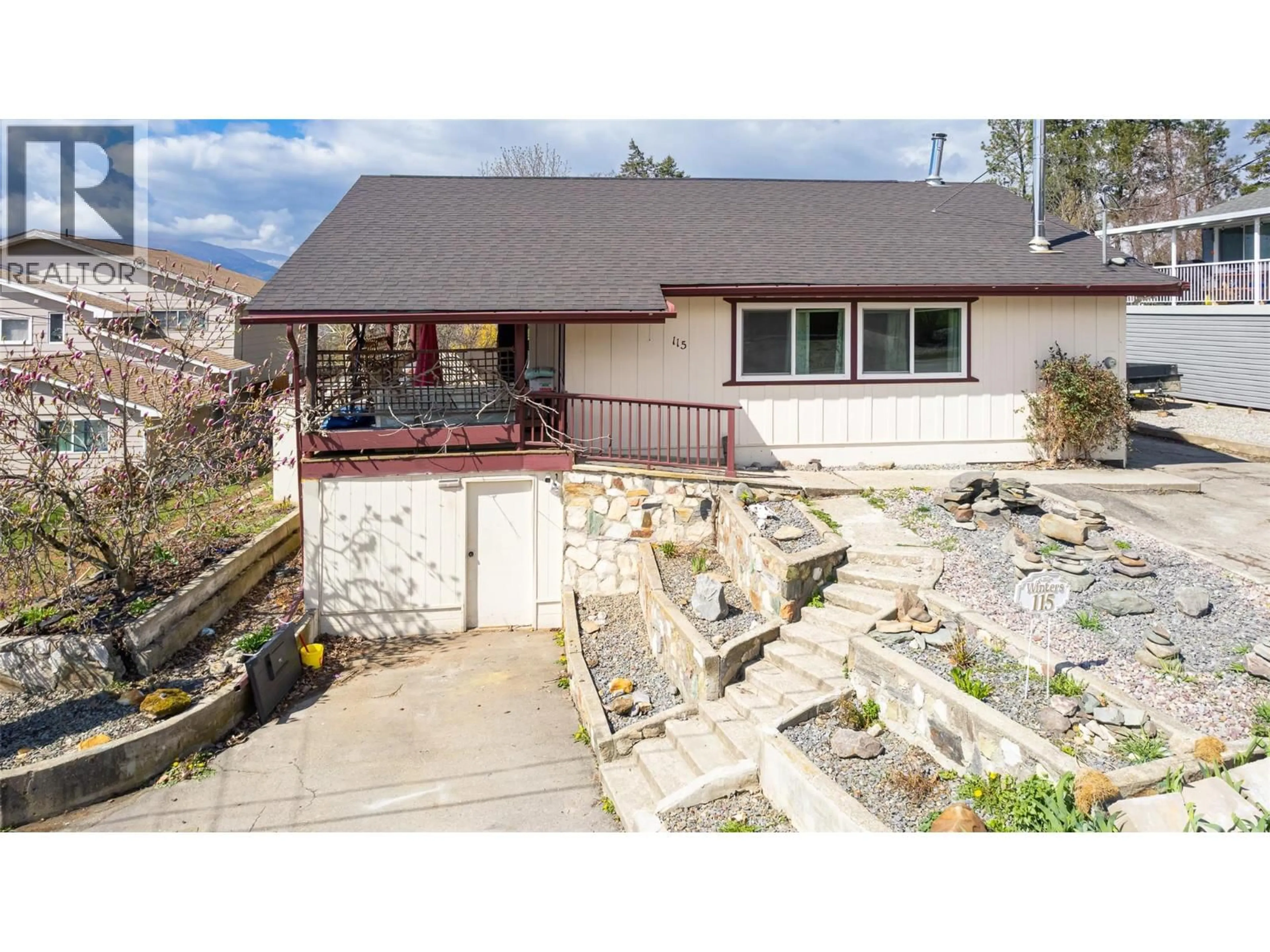 A pic from outside/outdoor area/front of a property/back of a property/a pic from drone, unknown for 115 24TH AVENUE NORTH, Creston British Columbia V0B1G5