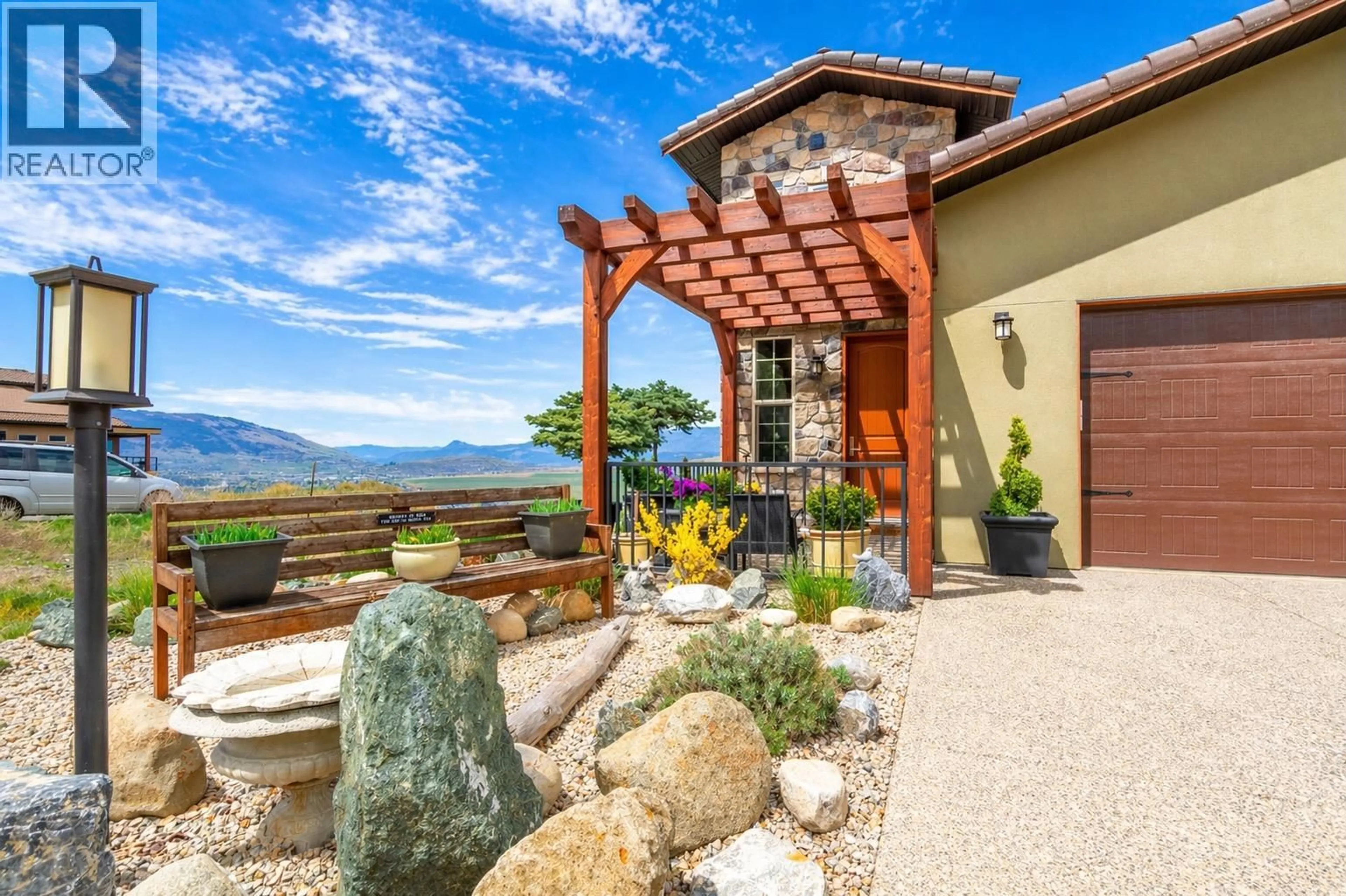 Patio, mountain view for 31 - 595 VINEYARD WAY NORTH, Vernon British Columbia V1H2M2
