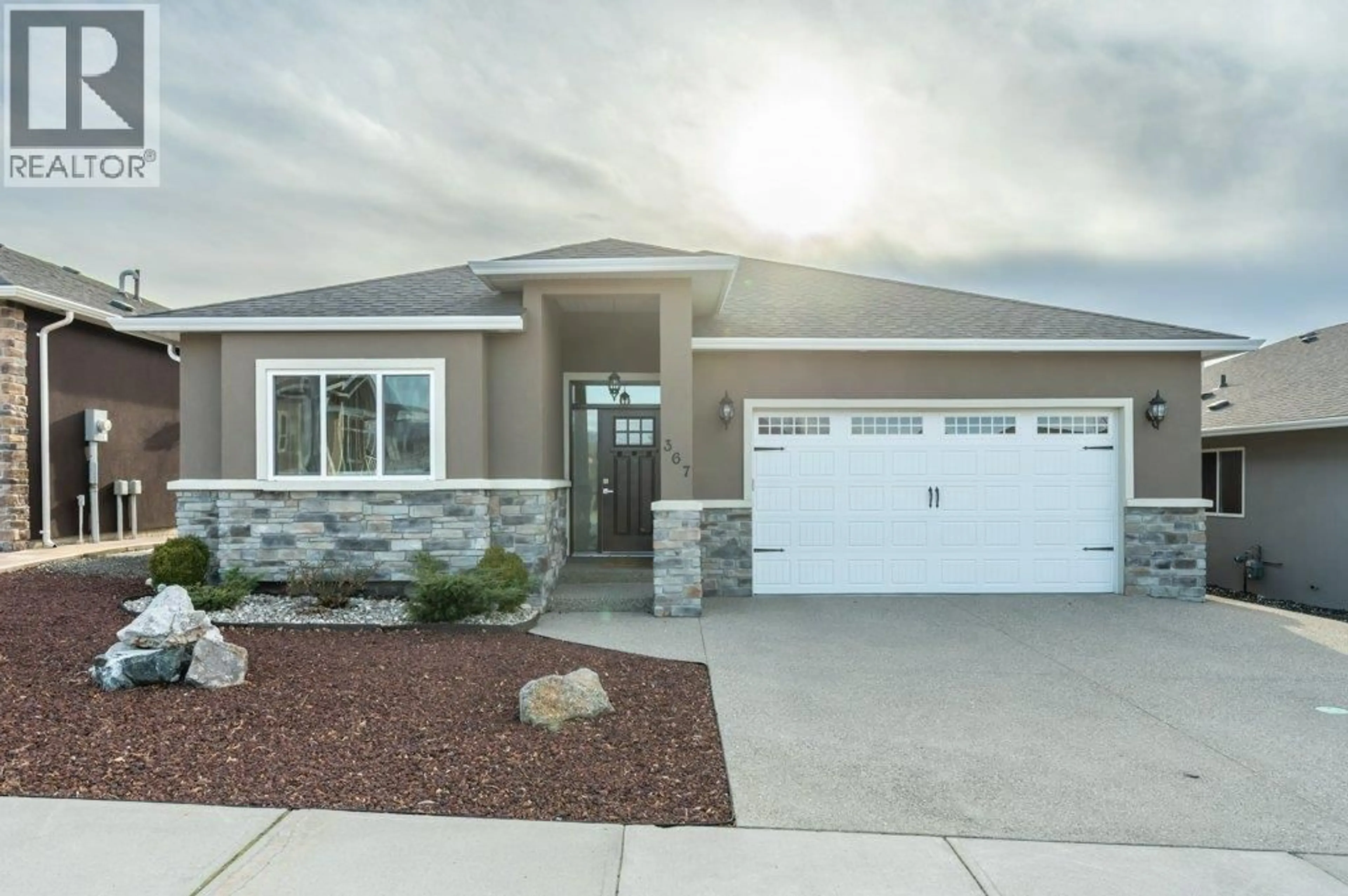 Home with brick exterior material, street for 367 CHARDONNAY AVENUE, Oliver British Columbia V0H1T4