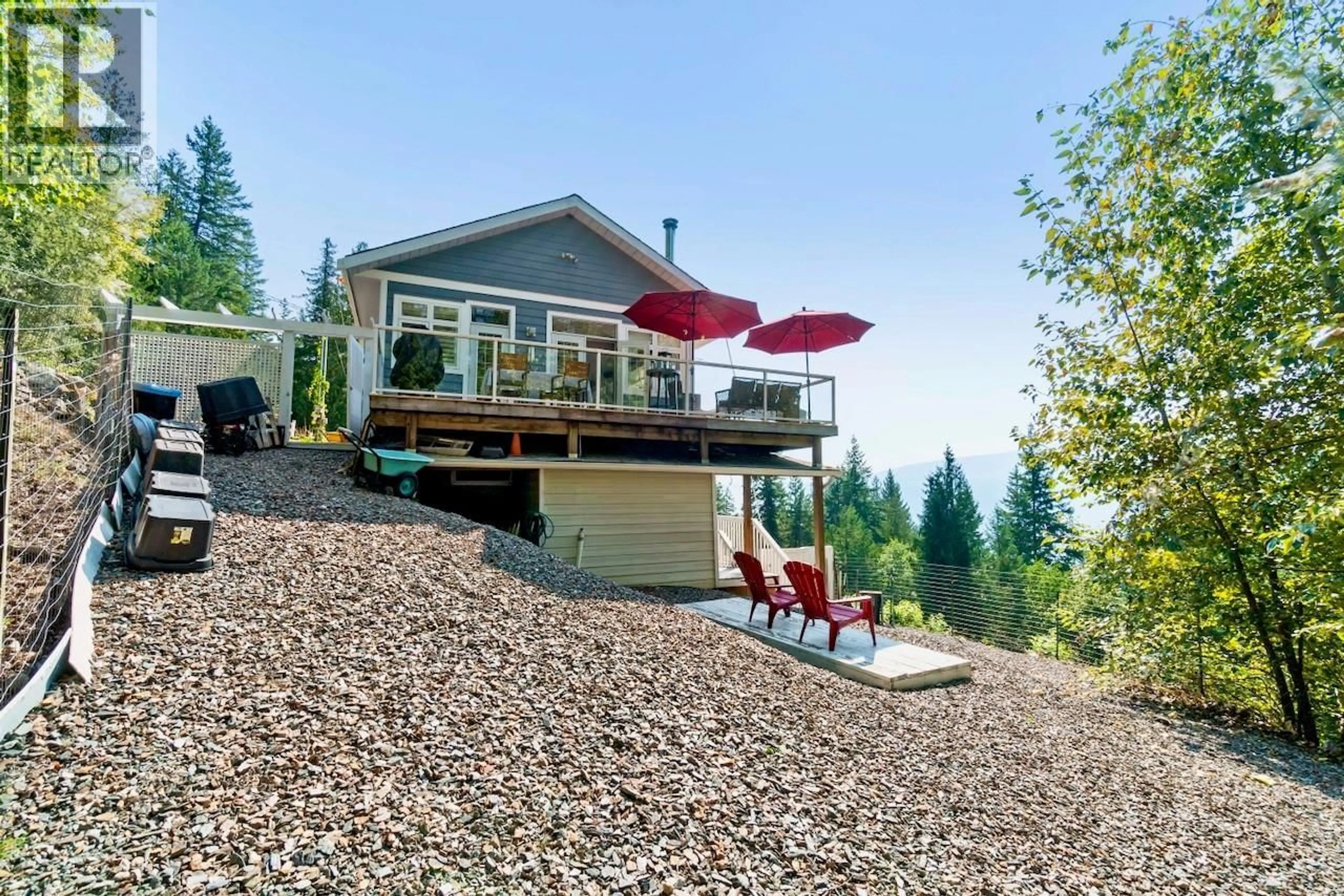 Home with vinyl exterior material, water/lake/river/ocean view for 7660 LICHEN ROAD, Anglemont British Columbia V0E1M8