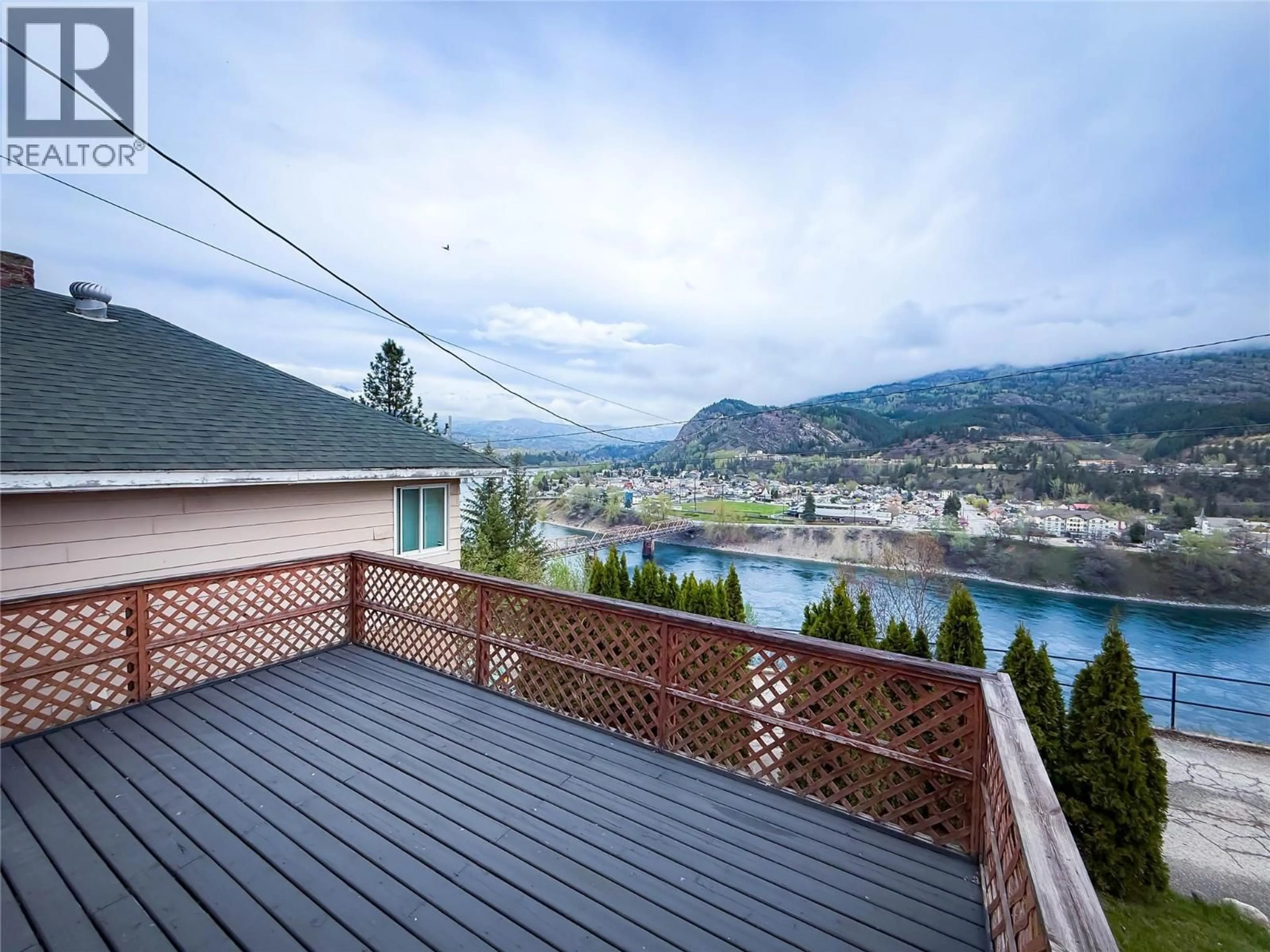 Patio, water/lake/river/ocean view for 2224 TOPPING STREET, Trail British Columbia V1R4G5