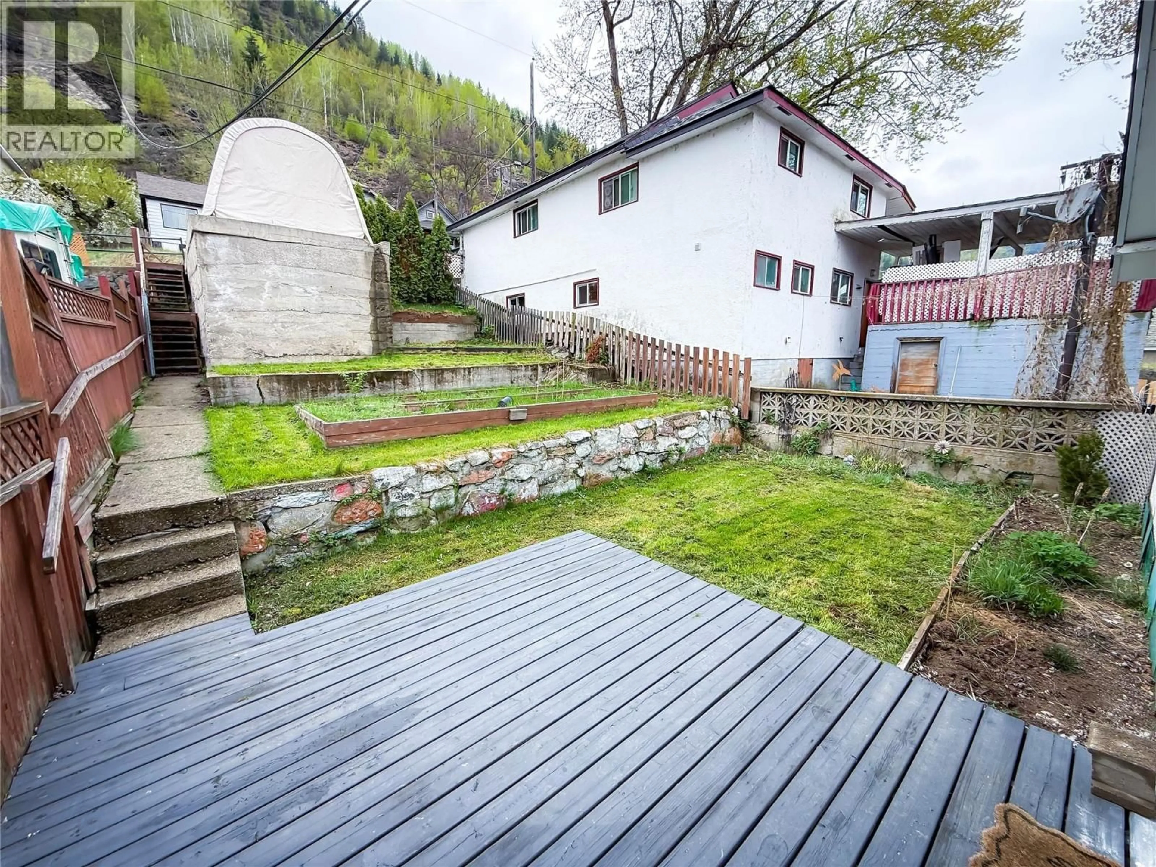 Patio, unknown for 2224 TOPPING STREET, Trail British Columbia V1R4G5