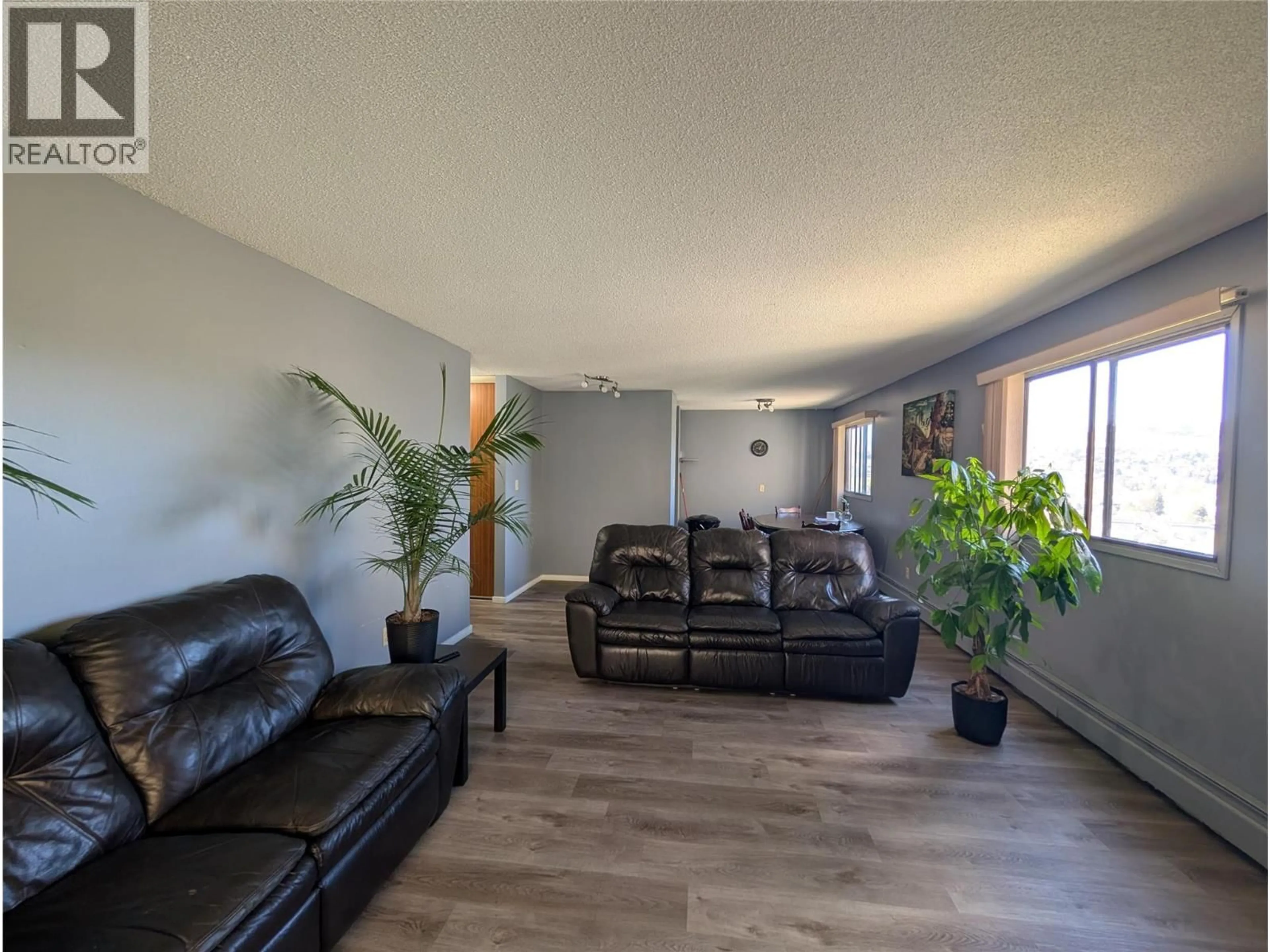 Living room with furniture, unknown for 414 - 3901 32 AVENUE, Vernon British Columbia V1T8M3