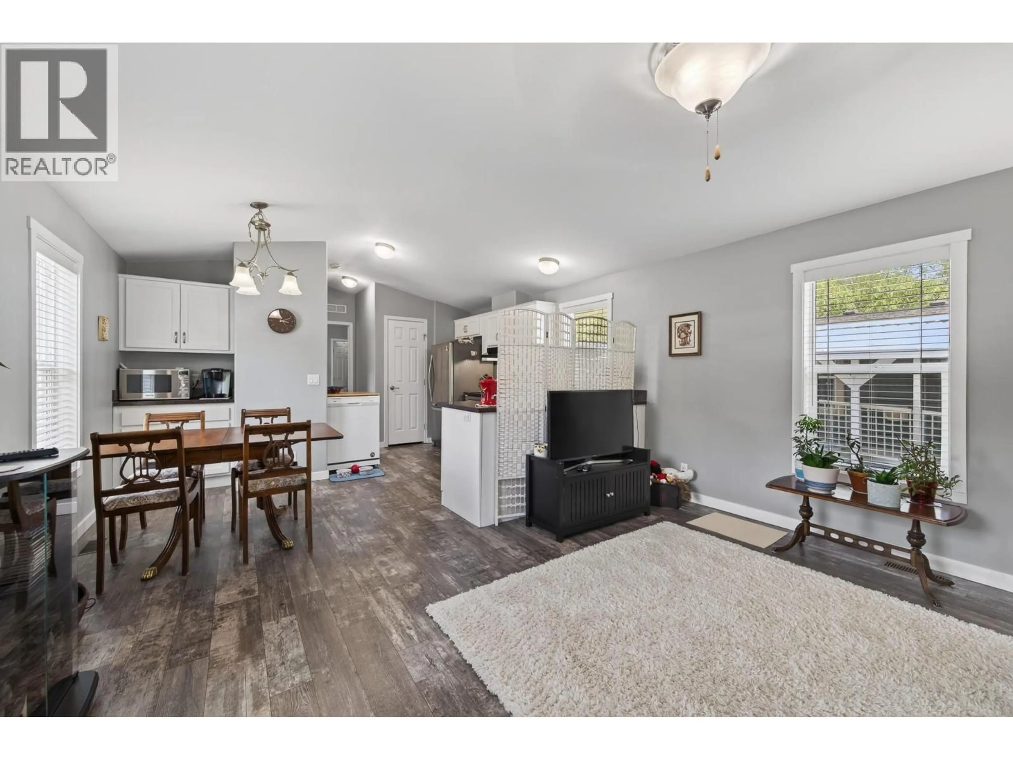 Open concept kitchen, wood/laminate floor for 78 - 2400 OAKDALE WAY, Kamloops British Columbia V2B6W7