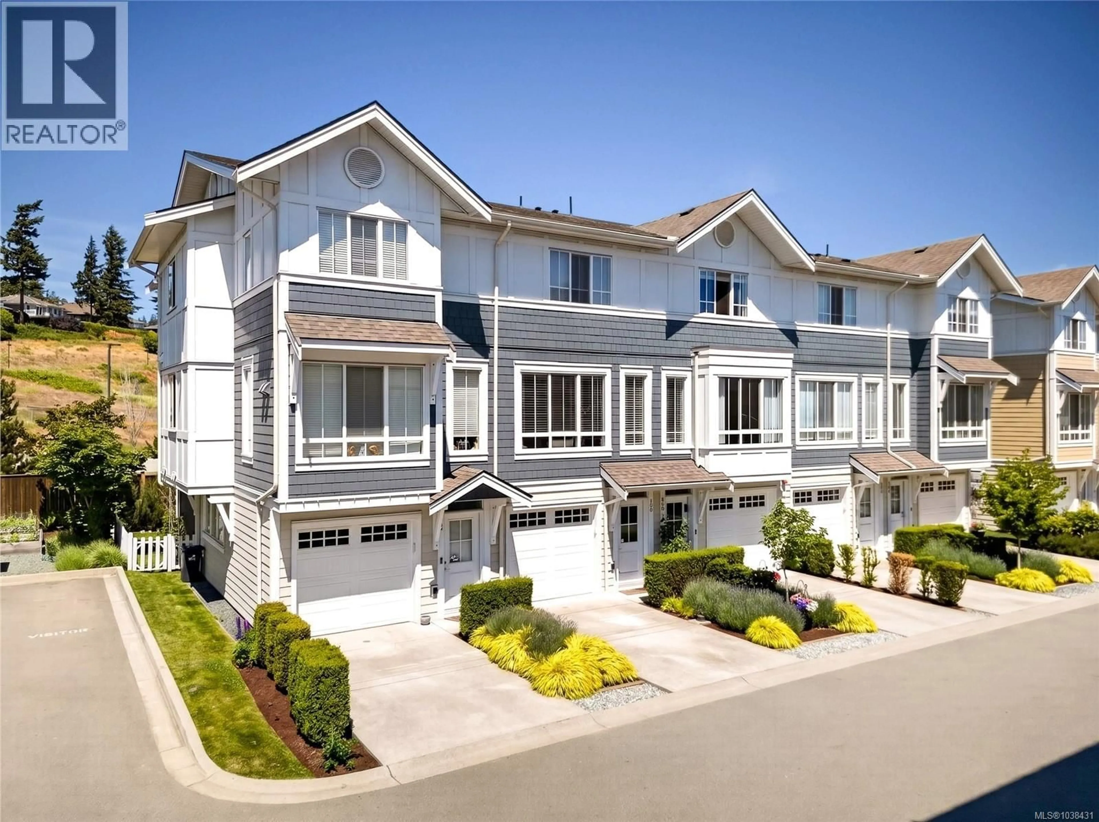 Home with vinyl exterior material, street for 18 - 370 LATORIA BOULEVARD, Colwood British Columbia V9C0N9
