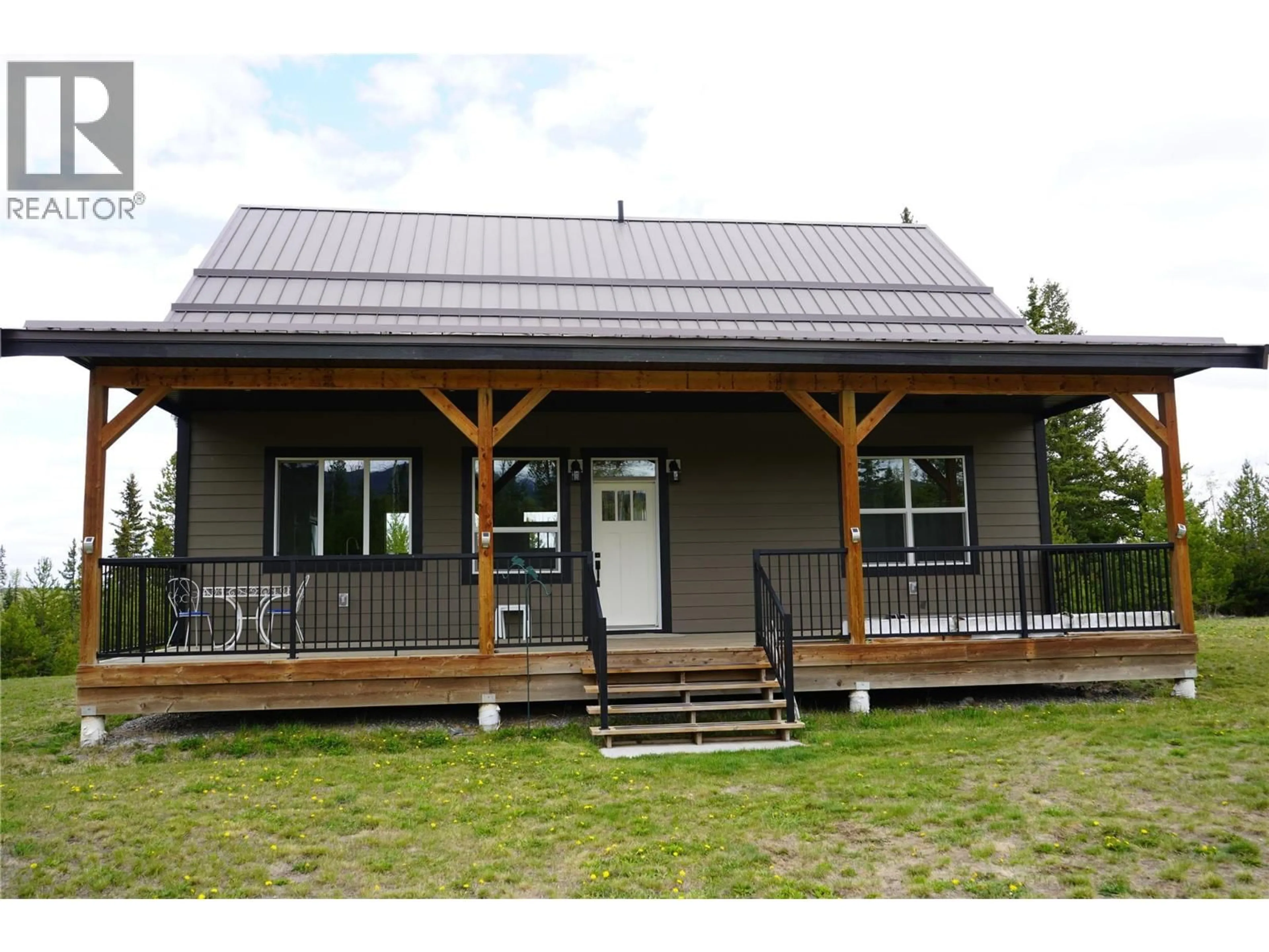 Home with vinyl exterior material, building for 3630 SHARPTAIL ROAD, Clinton British Columbia V0K1K0