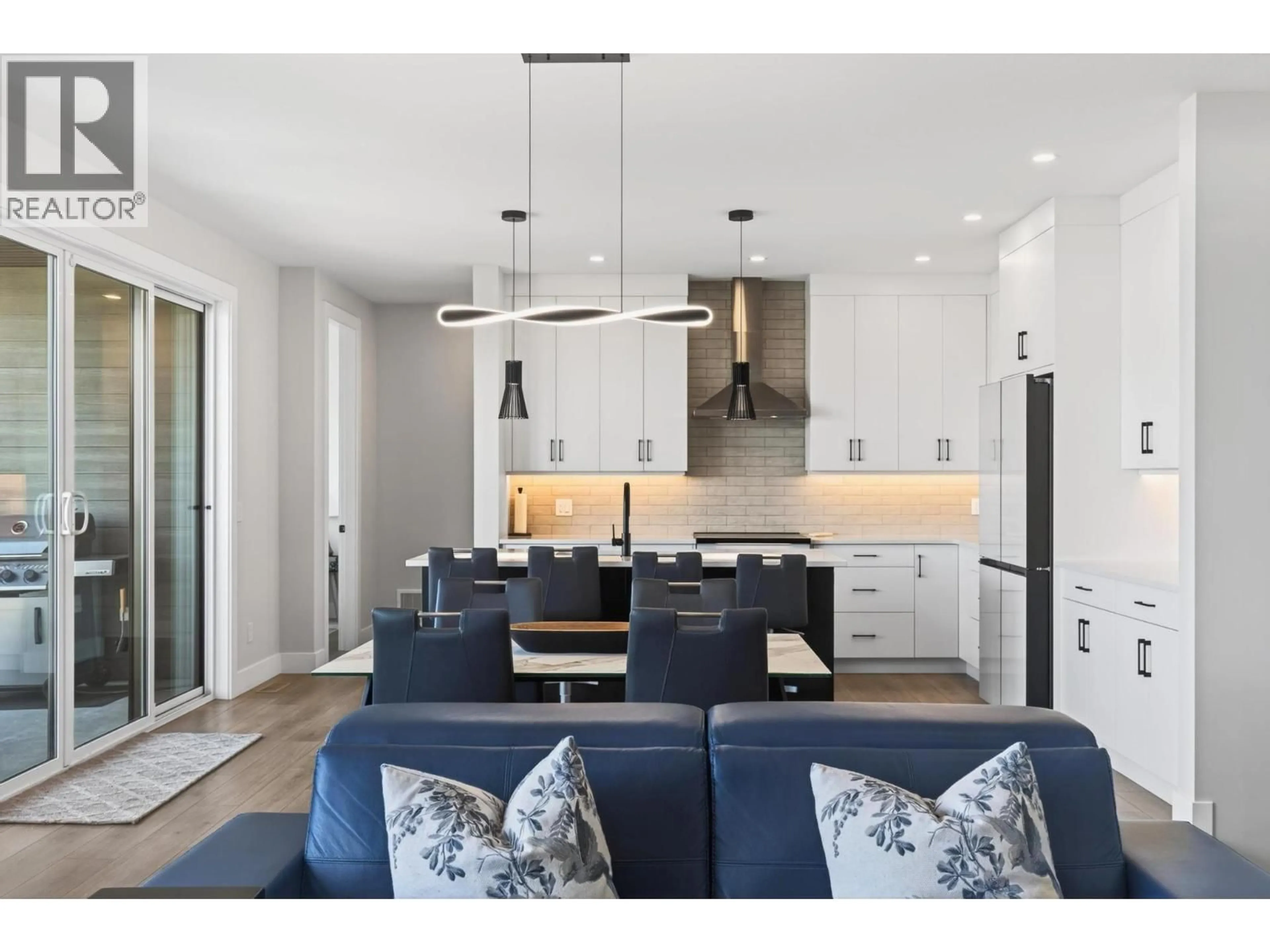 Open concept kitchen, unknown for 1936 NORTHERN FLICKER COURT, Kelowna British Columbia V1V0G3