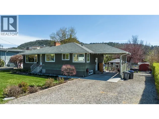 707 GLENBURN STREET, Kelowna 2