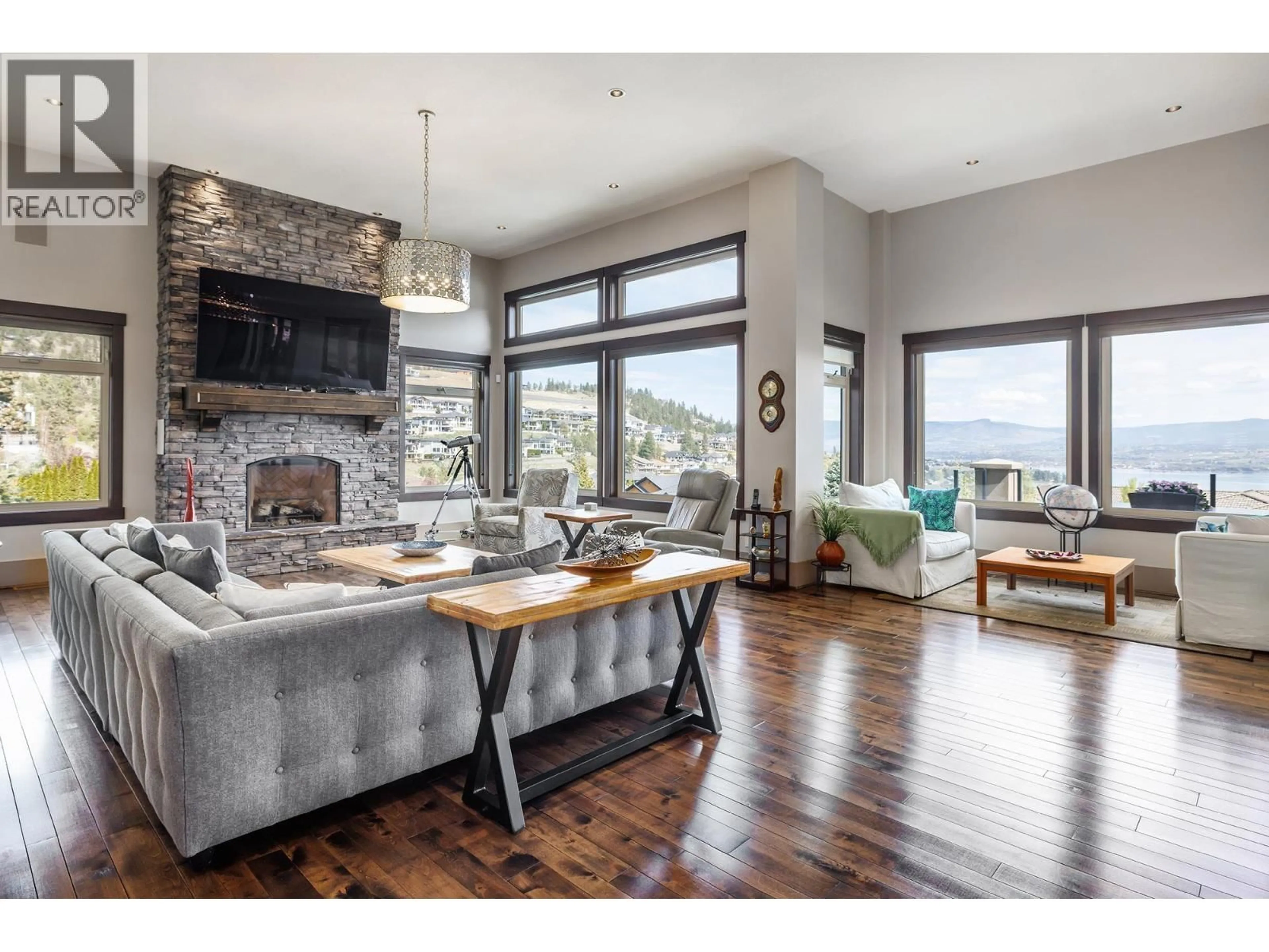 Living room with furniture, wood/laminate floor for 1524 VINEYARD DRIVE, West Kelowna British Columbia V4T2Y7