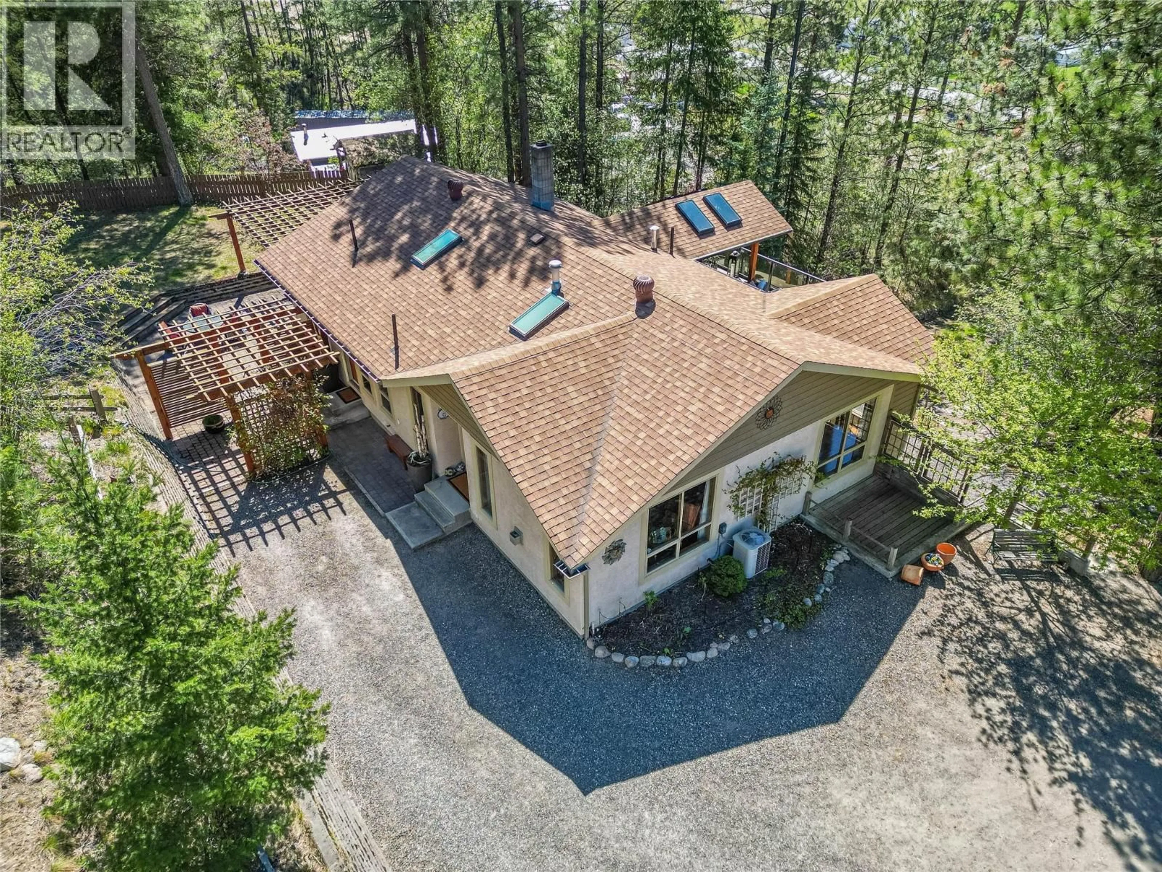 A pic from outside/outdoor area/front of a property/back of a property/a pic from drone, unknown for 6828 BARNHARTVALE ROAD, Kamloops British Columbia V2C6V7