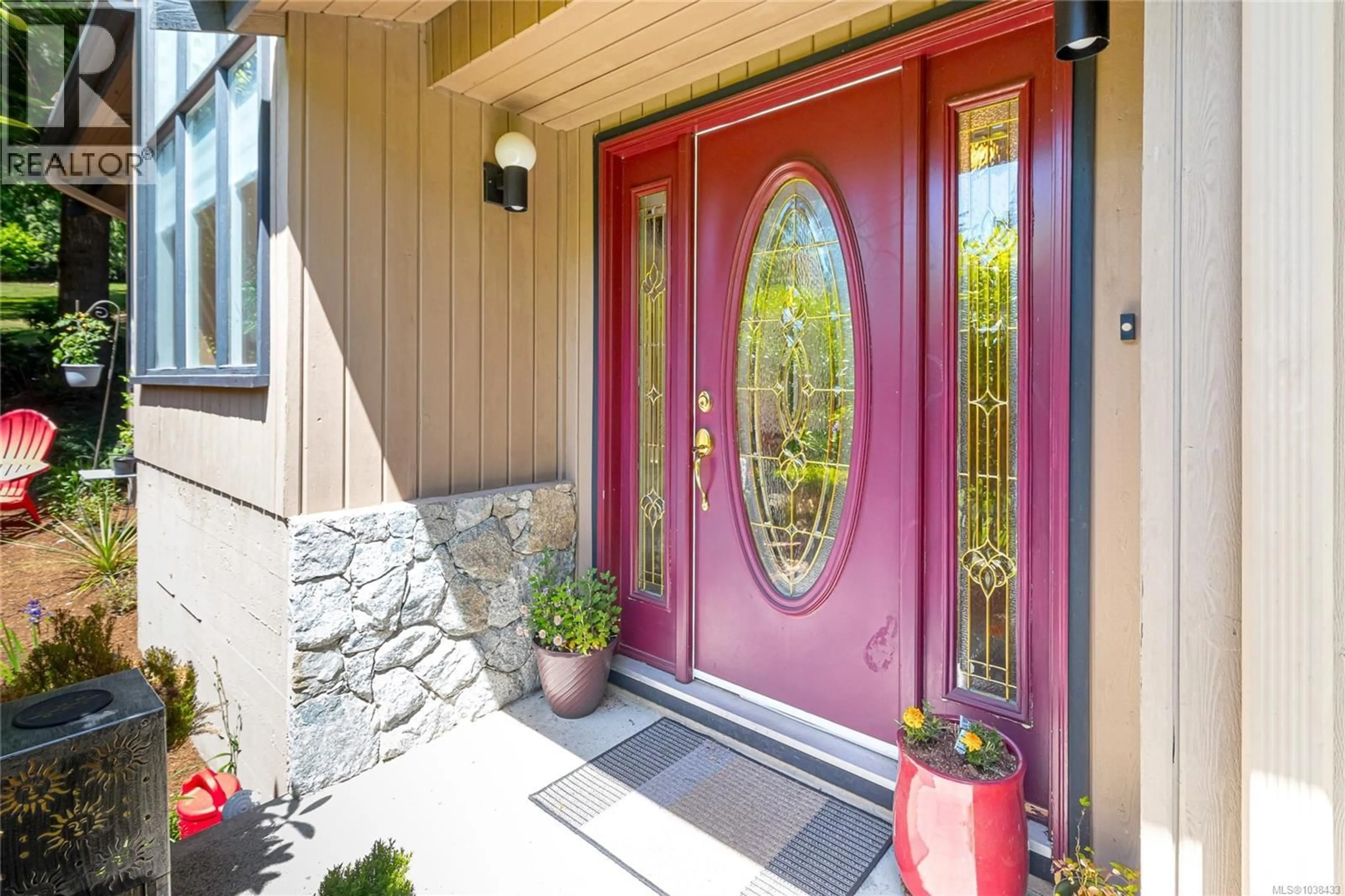 Indoor entryway for 8705 NASH PLACE, North Saanich British Columbia V8L4G9