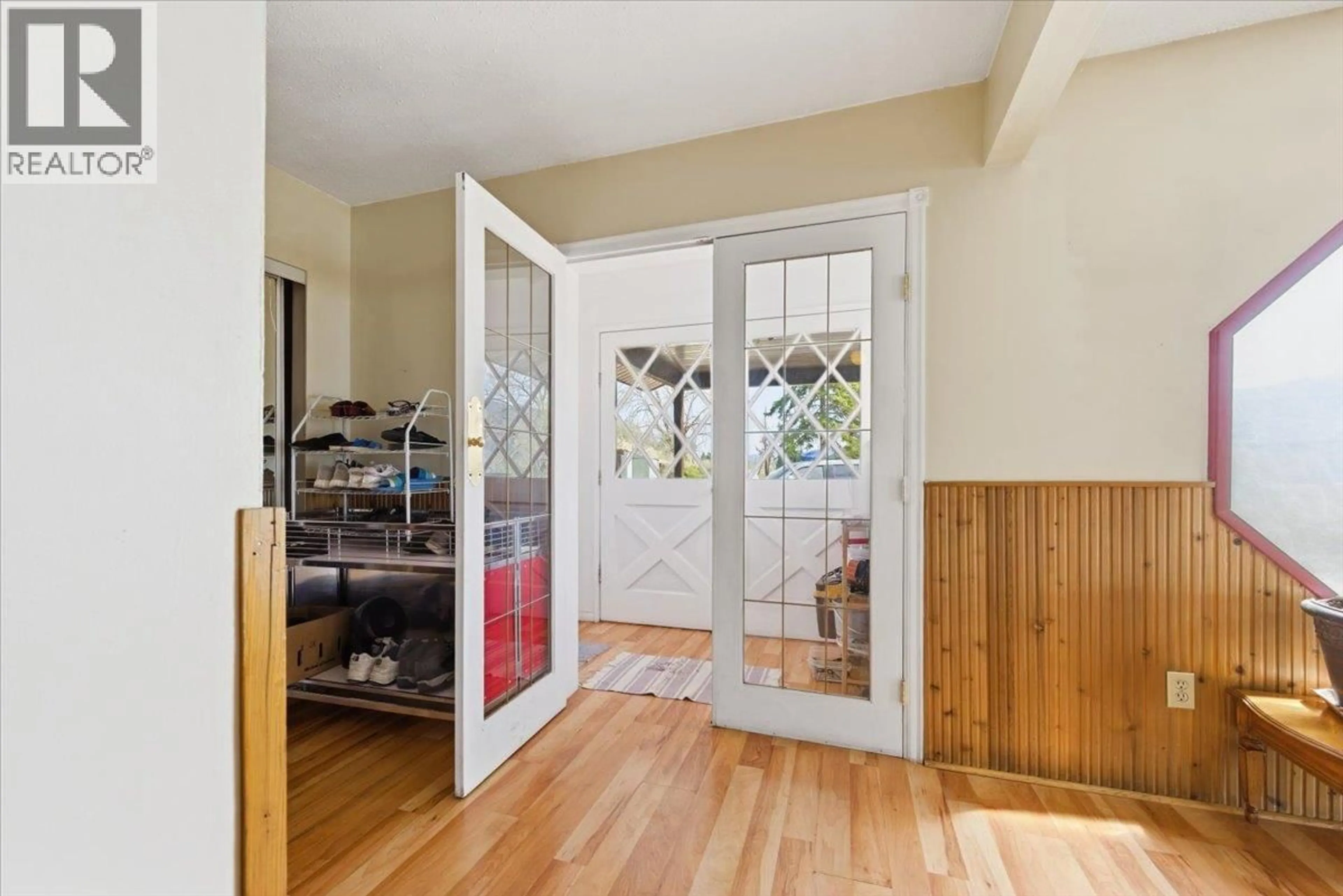 Indoor entryway for 8163 BUCHANAN ROAD, Coldstream British Columbia V1B3B8