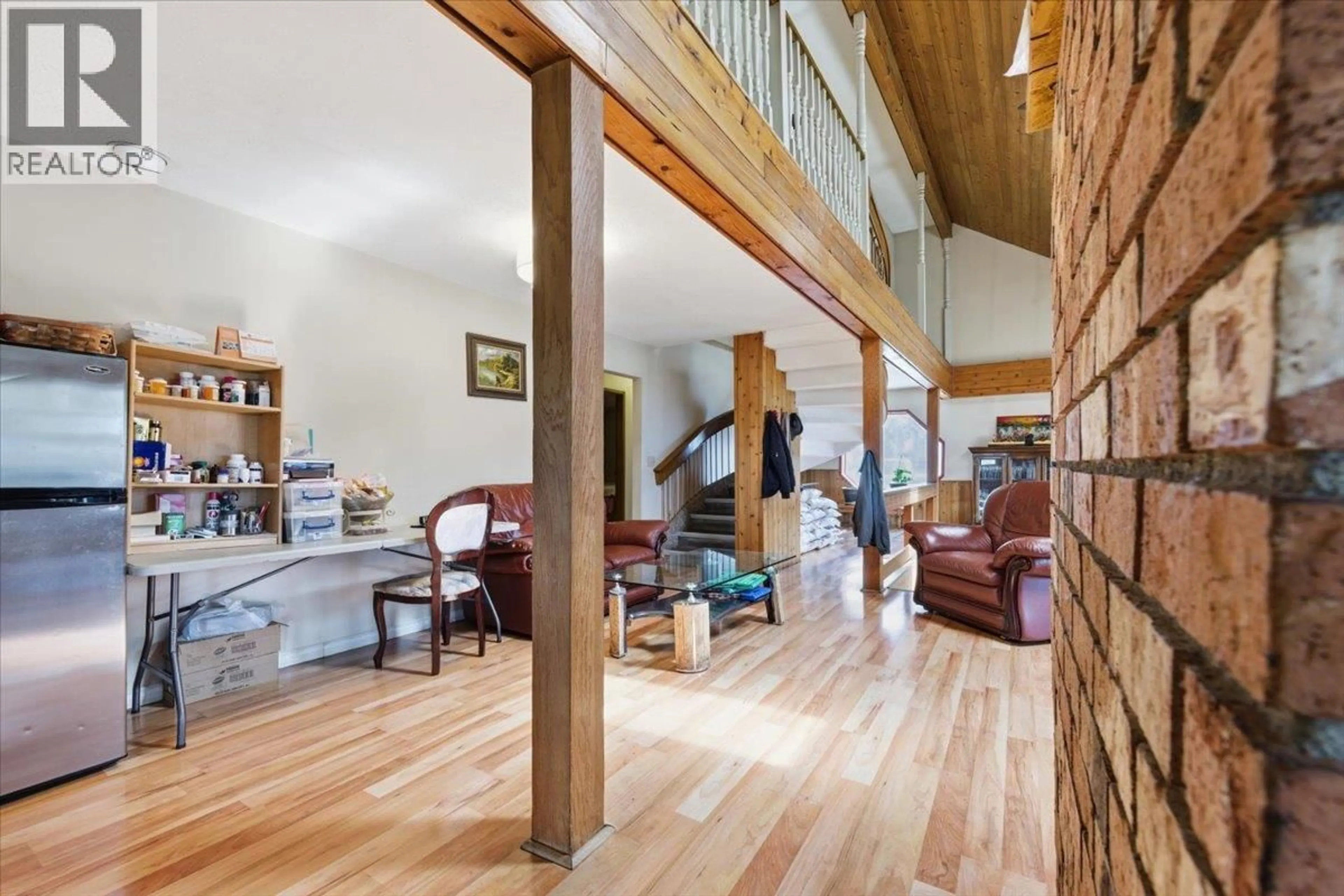 Indoor foyer for 8163 BUCHANAN ROAD, Coldstream British Columbia V1B3B8