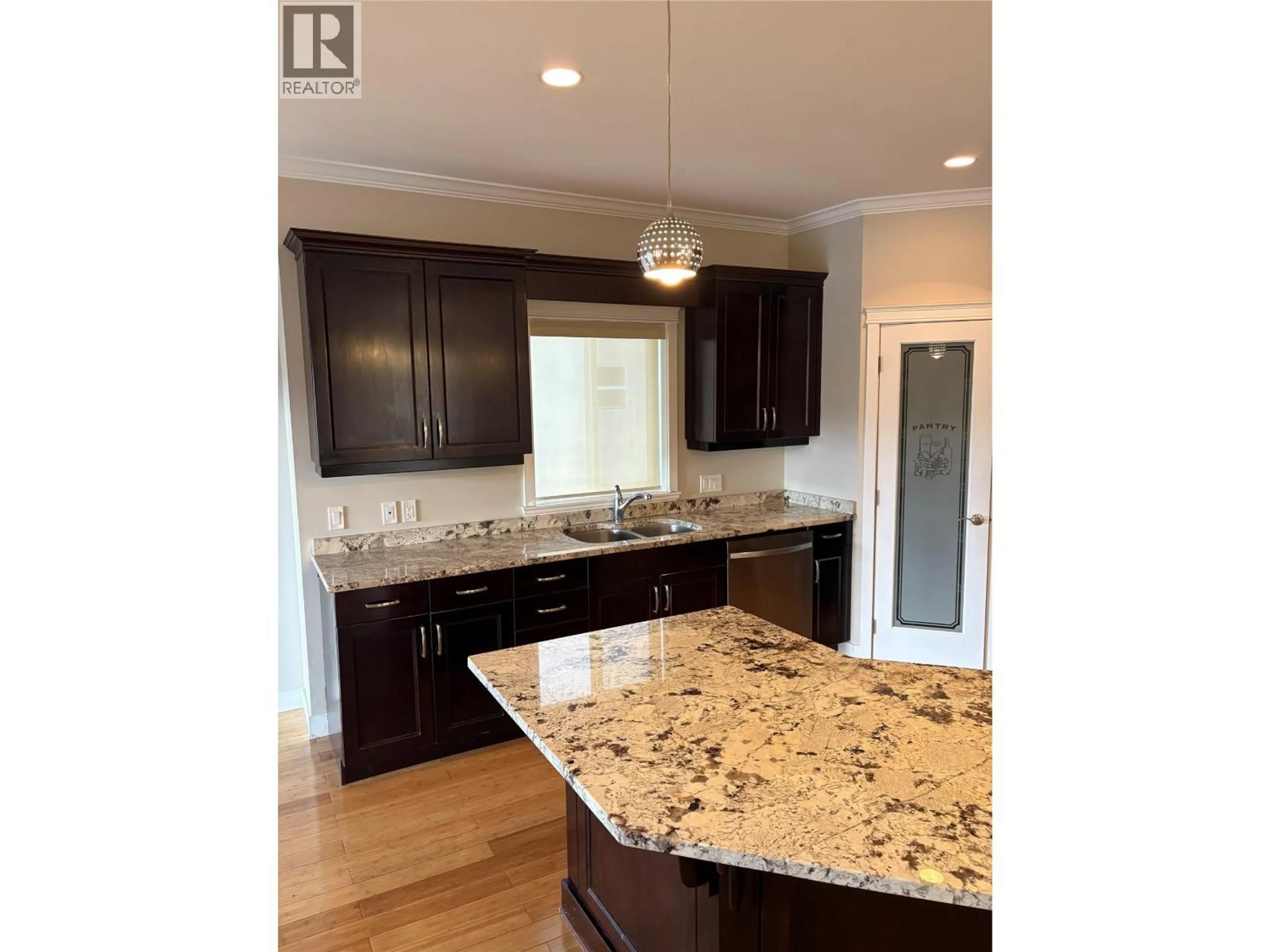 Open concept kitchen, unknown for 435 TAYLOR ROAD, Kelowna British Columbia V1X4G3