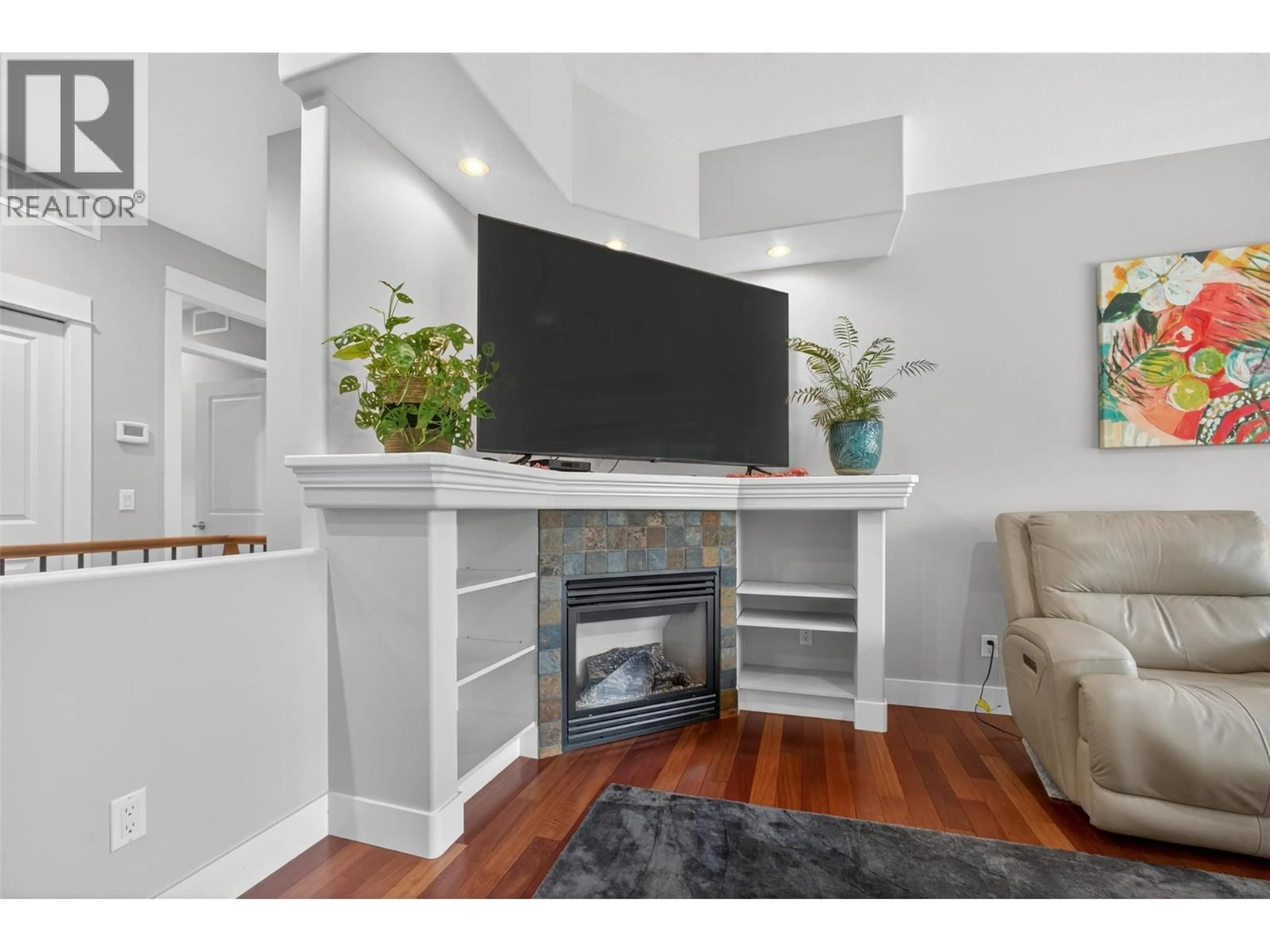 Unknown for 539 SOUTH CREST DRIVE, Kelowna British Columbia V1W4W8