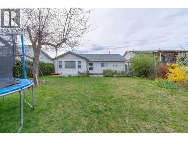 151 MOLNAR ROAD, Kelowna 3