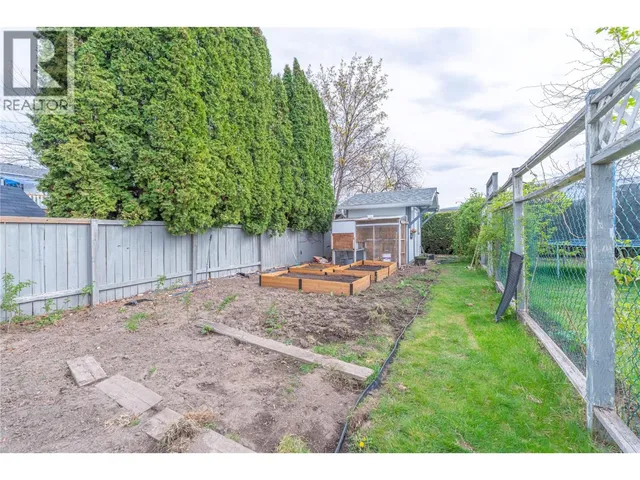 151 MOLNAR ROAD, Kelowna 5