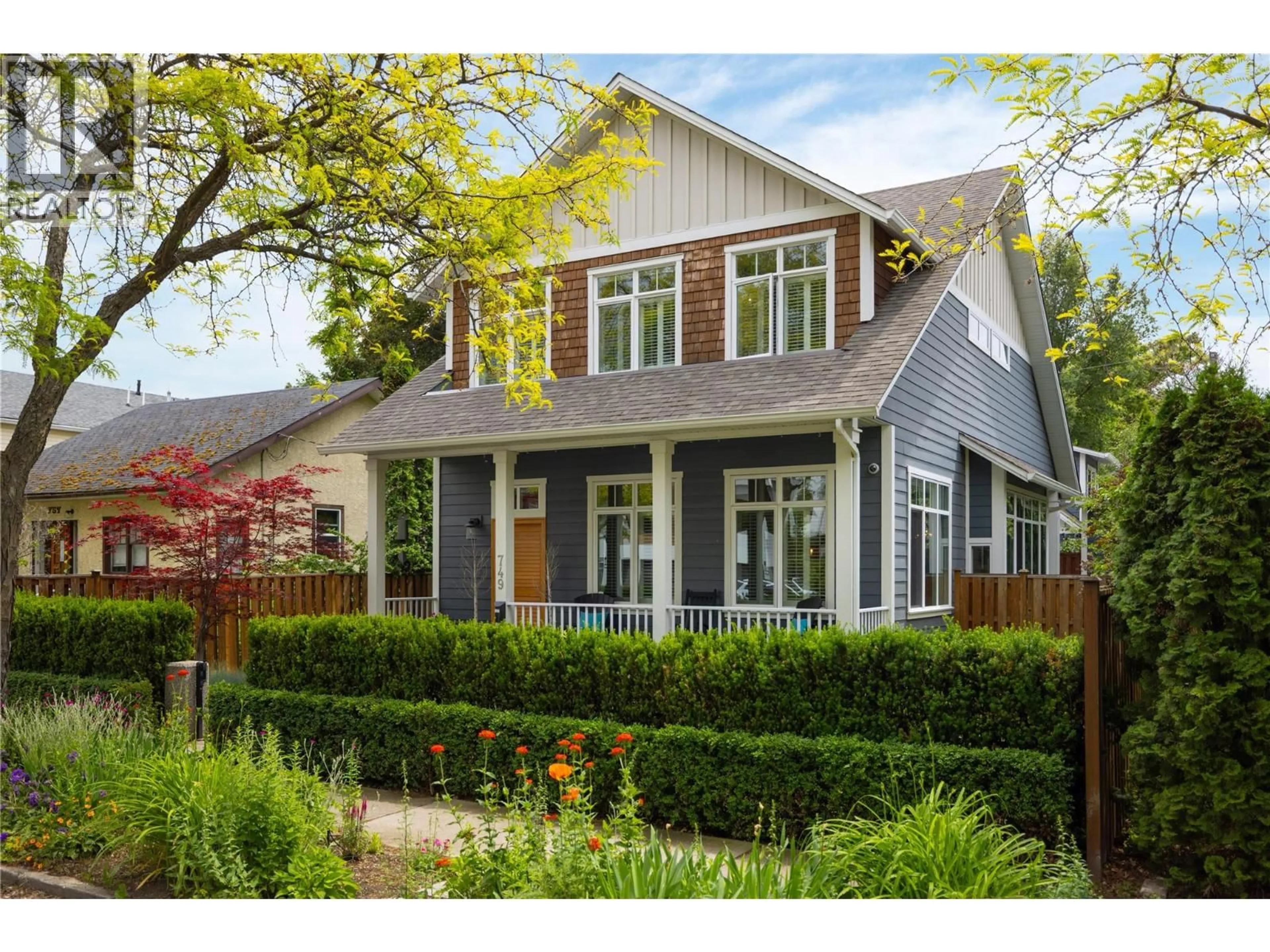 Home with brick exterior material, street for 747 & 749 WILSON AVENUE, Kelowna British Columbia V1Y6X8