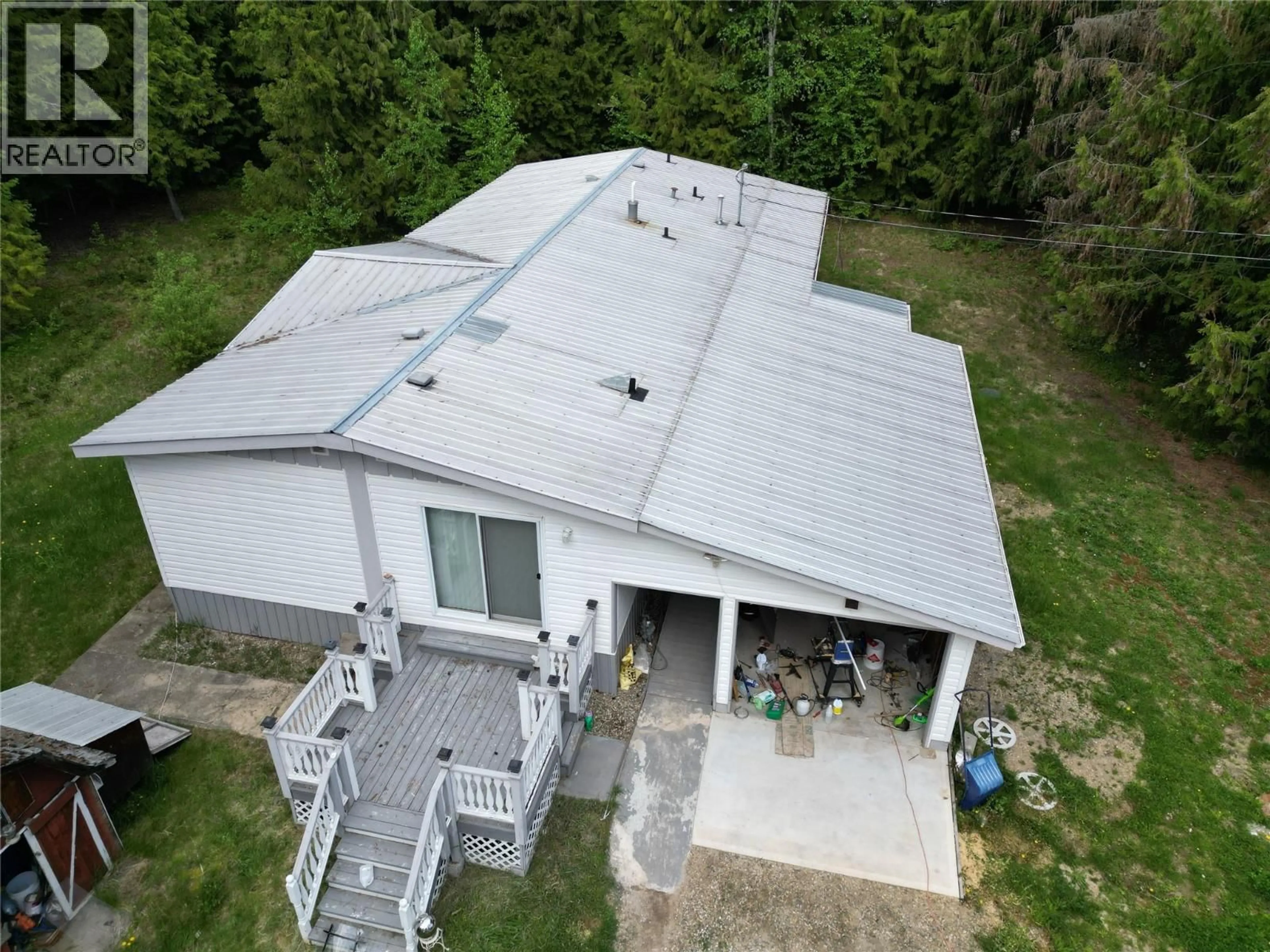 A pic from outside/outdoor area/front of a property/back of a property/a pic from drone, building for 7250 HURST ROAD, Salmon Arm British Columbia V1E2P7