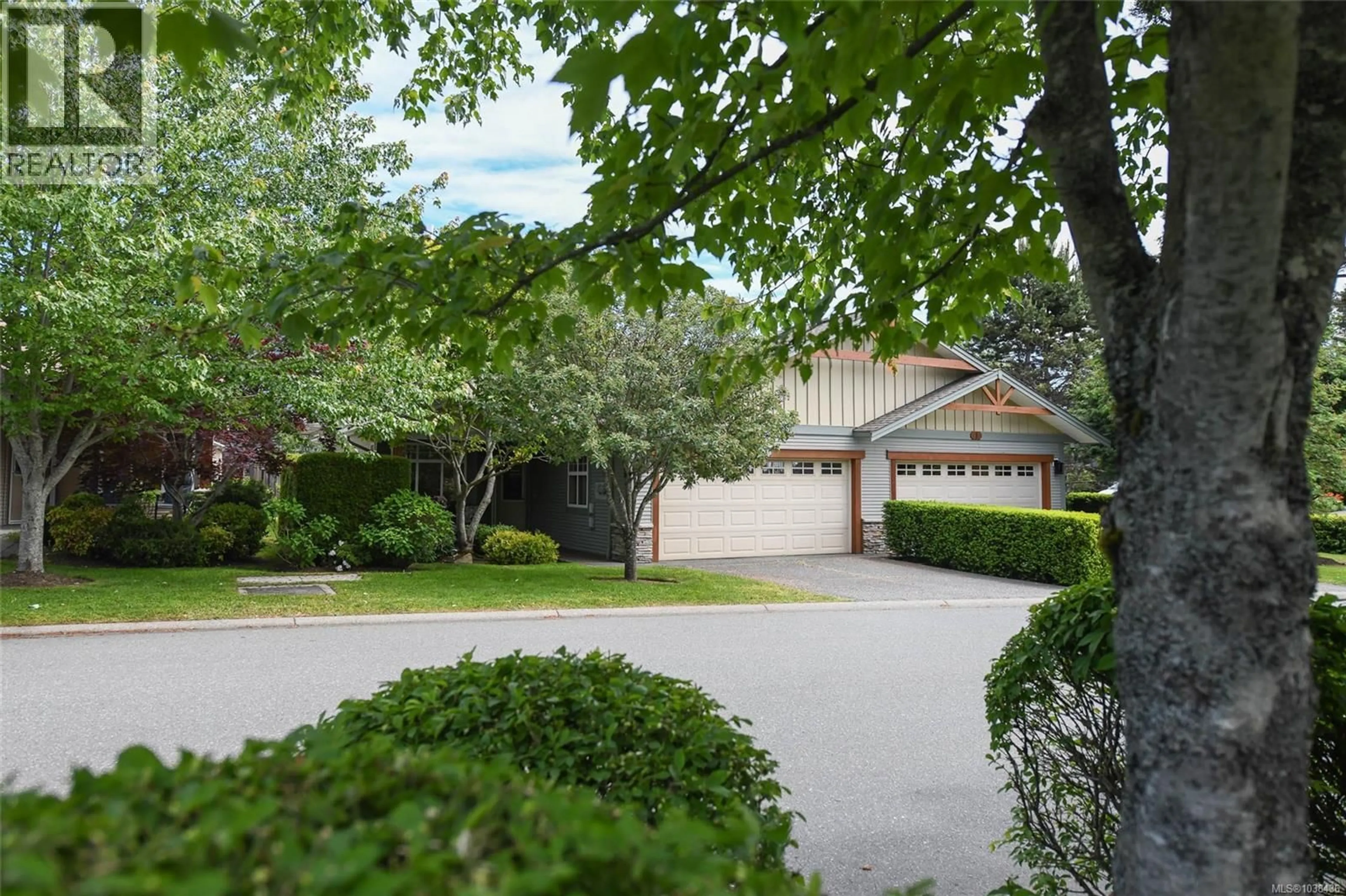 Unknown for 2 - 2300 MURRELET DRIVE, Comox British Columbia V9M4J2