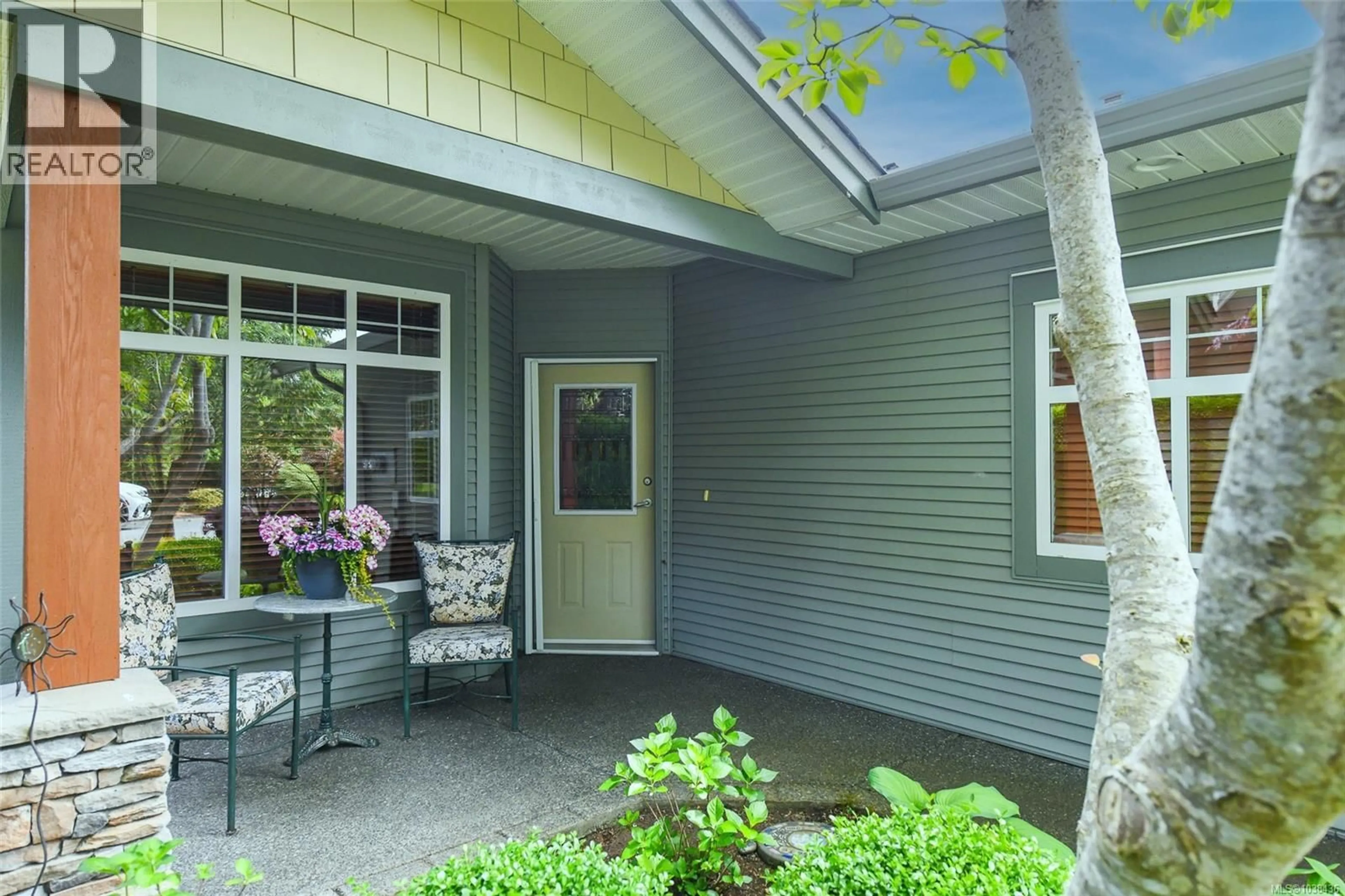 Patio, street for 2 - 2300 MURRELET DRIVE, Comox British Columbia V9M4J2