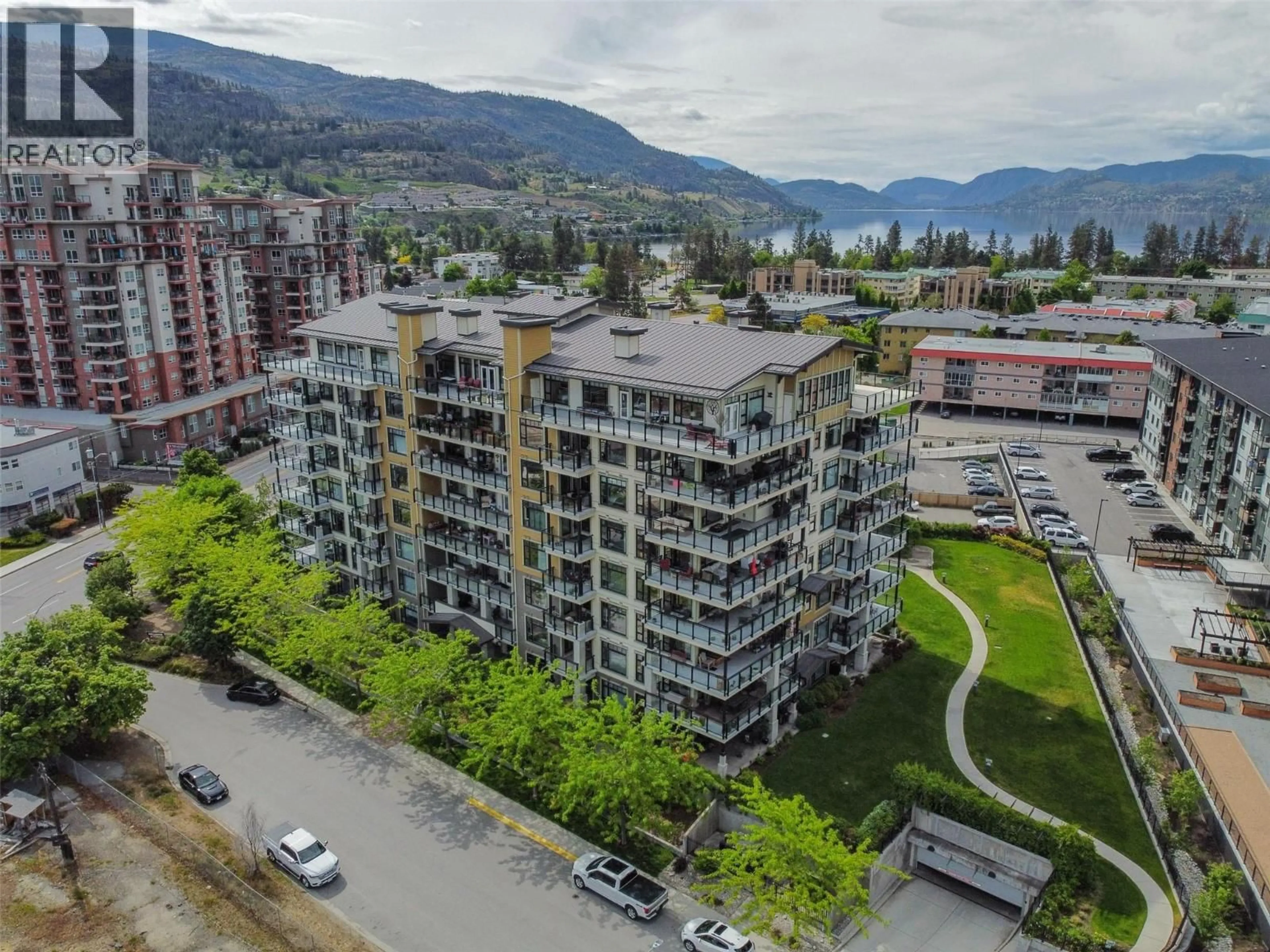 A pic from outside/outdoor area/front of a property/back of a property/a pic from drone, city buildings view from balcony for 401 - 3301 SKAHA LAKE ROAD, Penticton British Columbia V2A6G6
