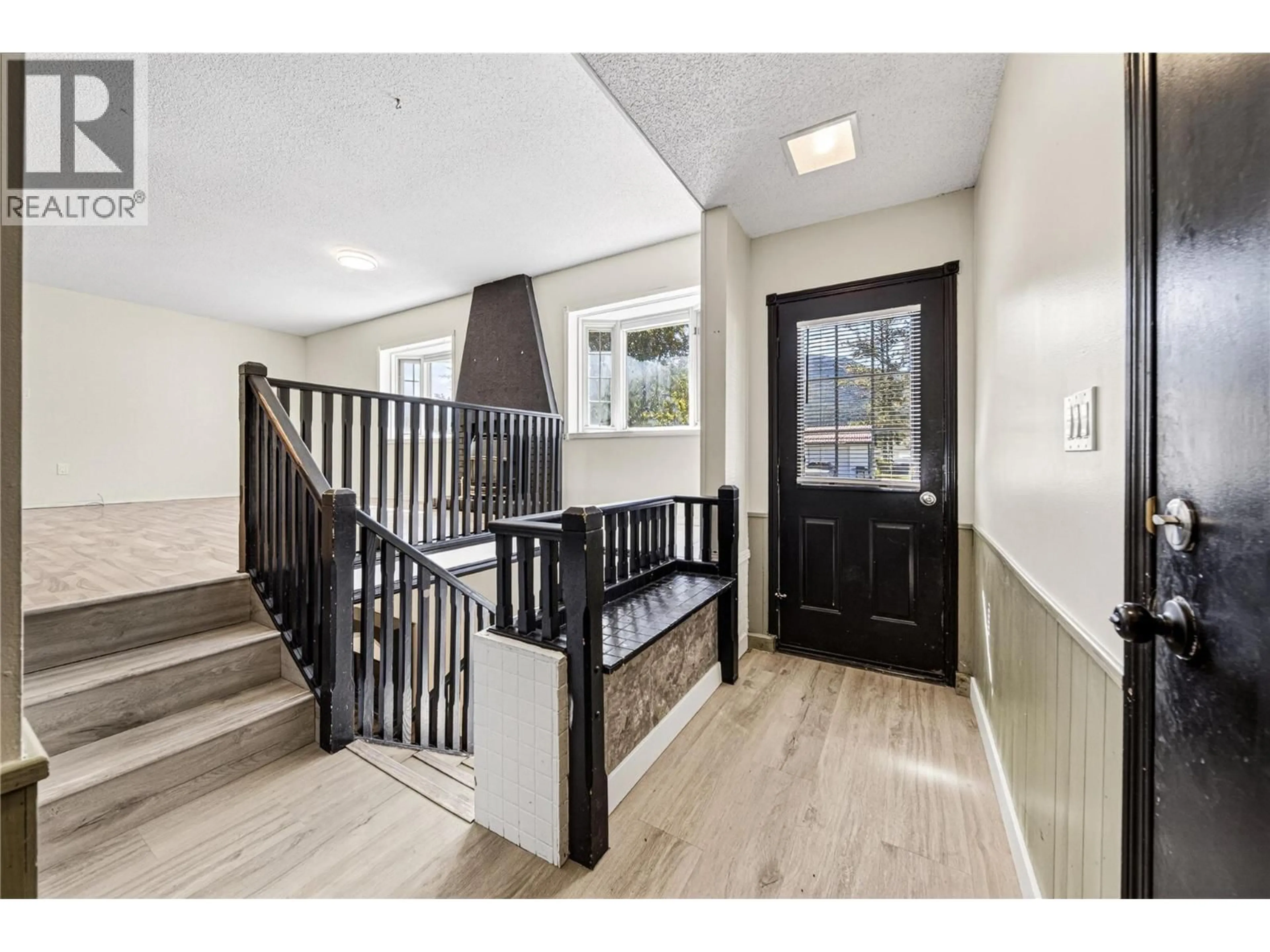 Indoor entryway for 311 RED CEDAR DRIVE, Sparwood British Columbia V0B2G0