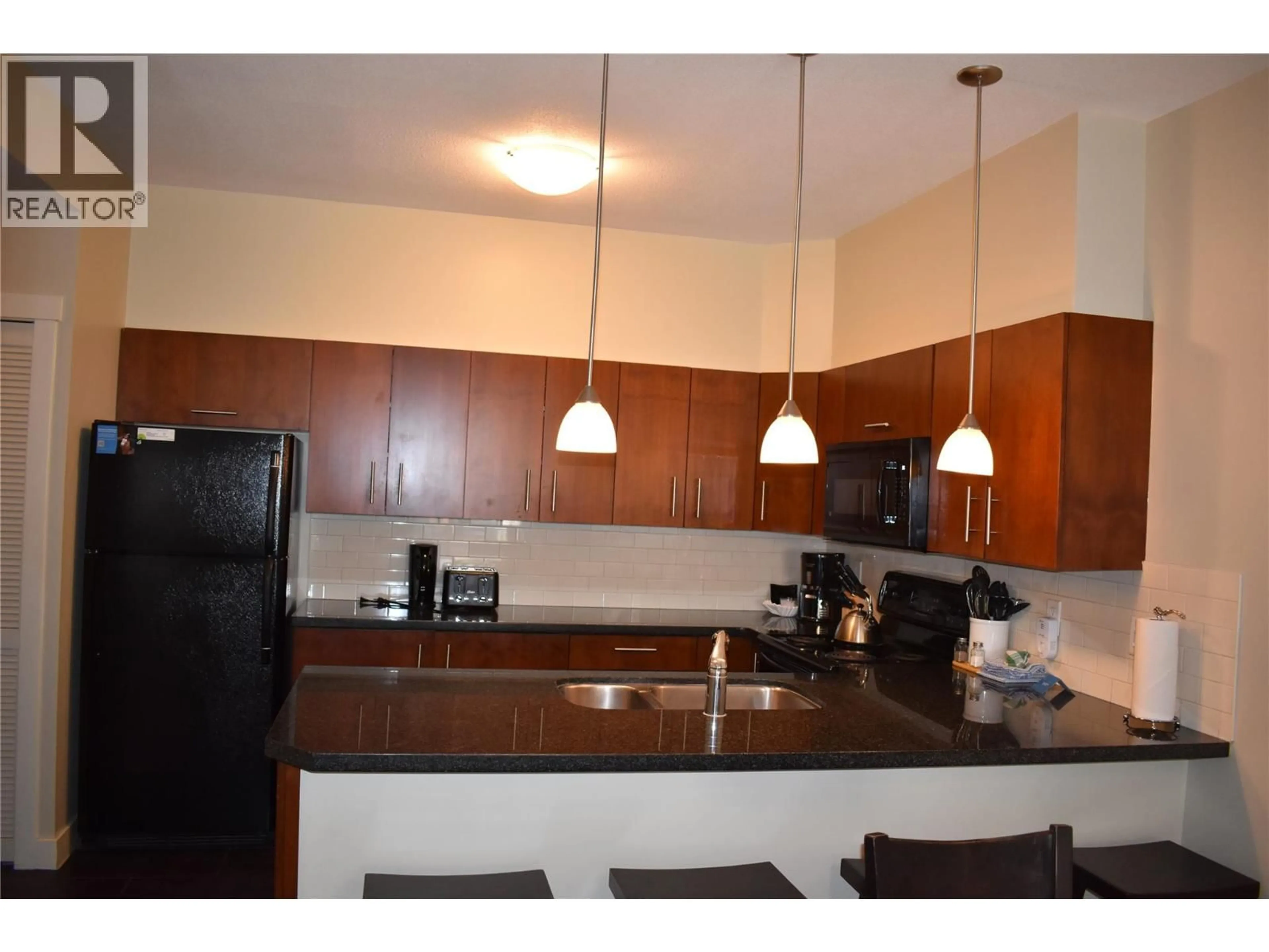 Standard kitchen, unknown for 414D - 2049 SUMMIT DRIVE, Panorama British Columbia V0A1T0