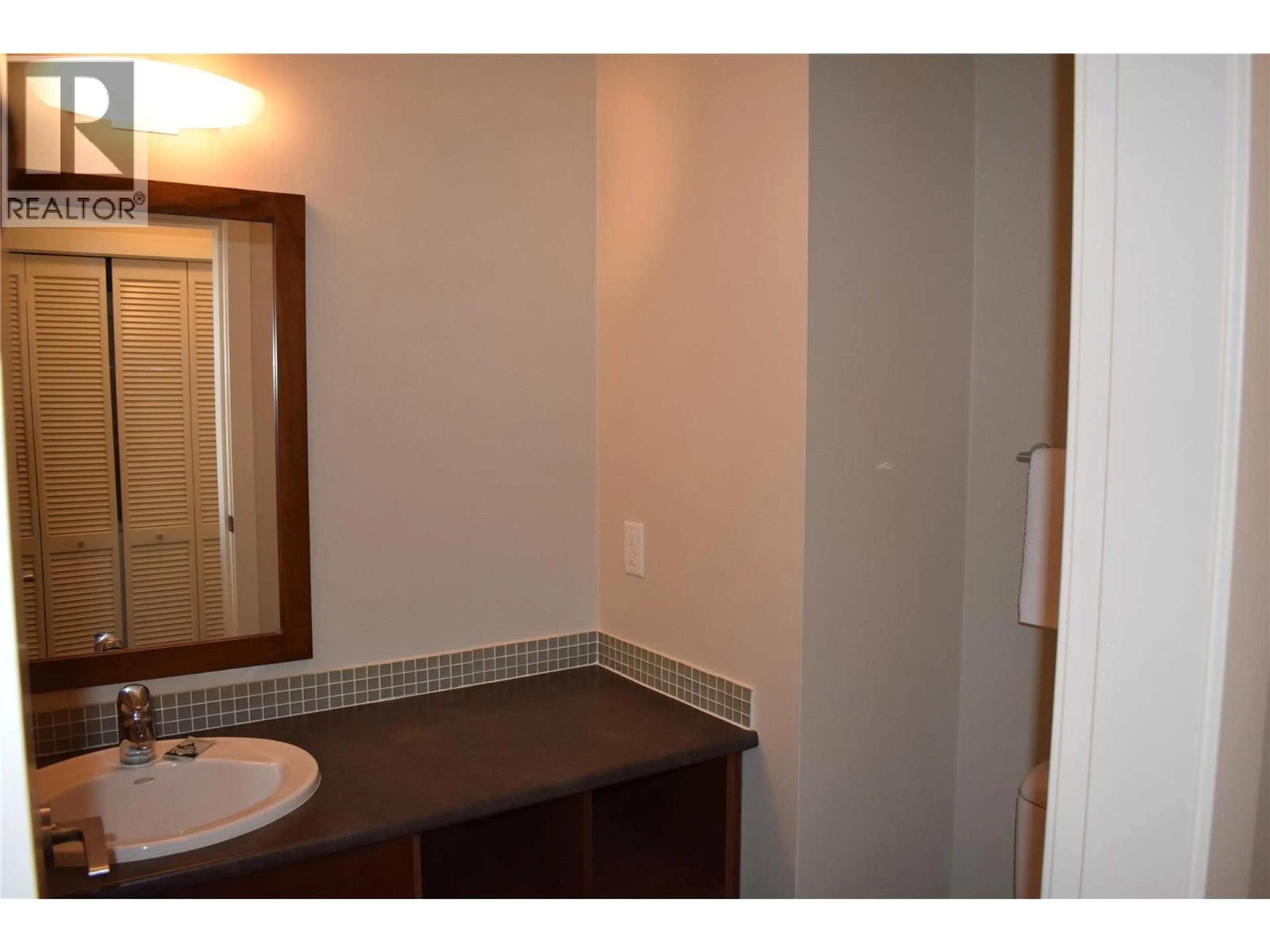 Unknown for 414D - 2049 SUMMIT DRIVE, Panorama British Columbia V0A1T0