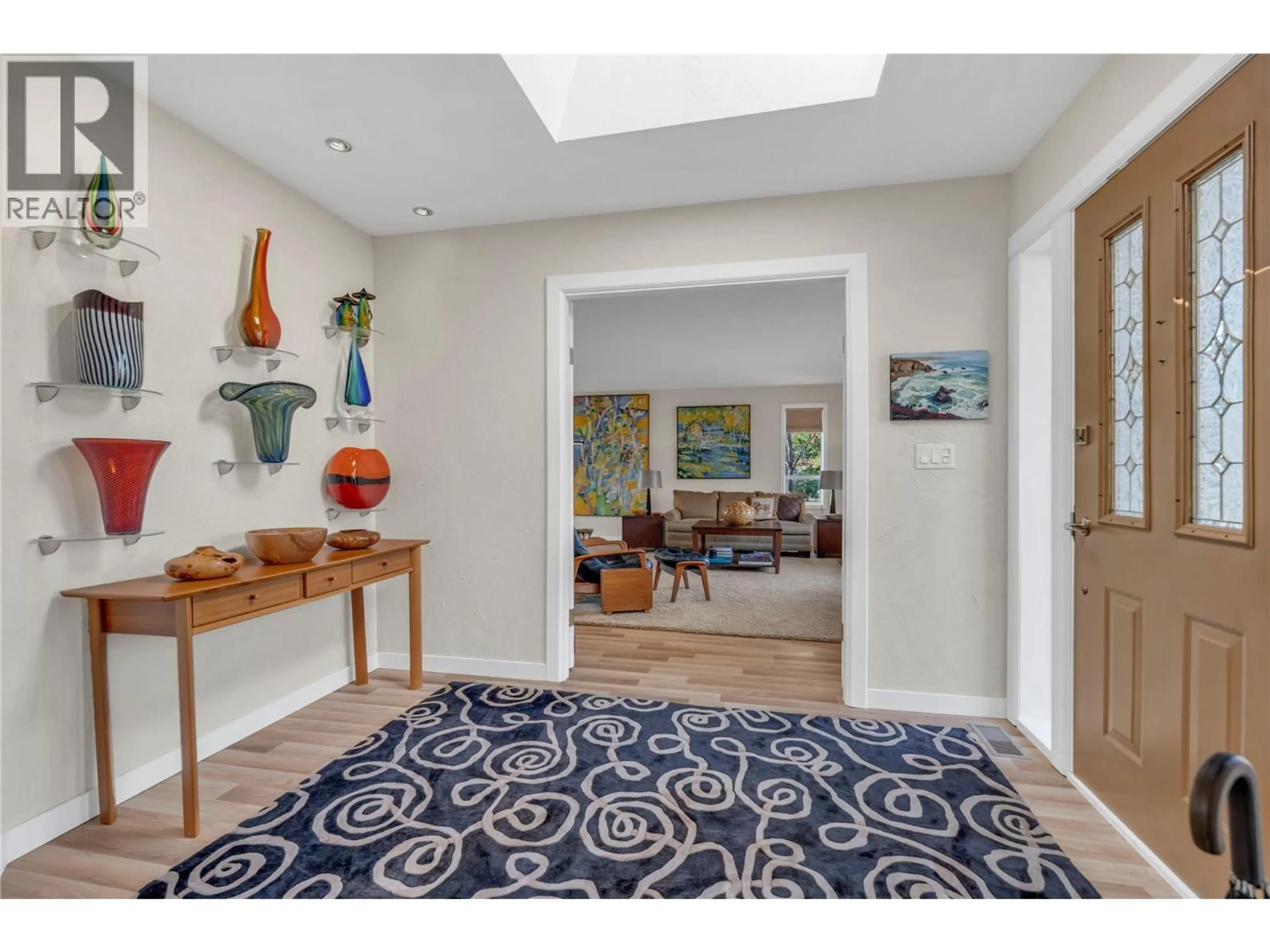 Indoor entryway for 190 CRAIG DRIVE, Penticton British Columbia V2A3R9