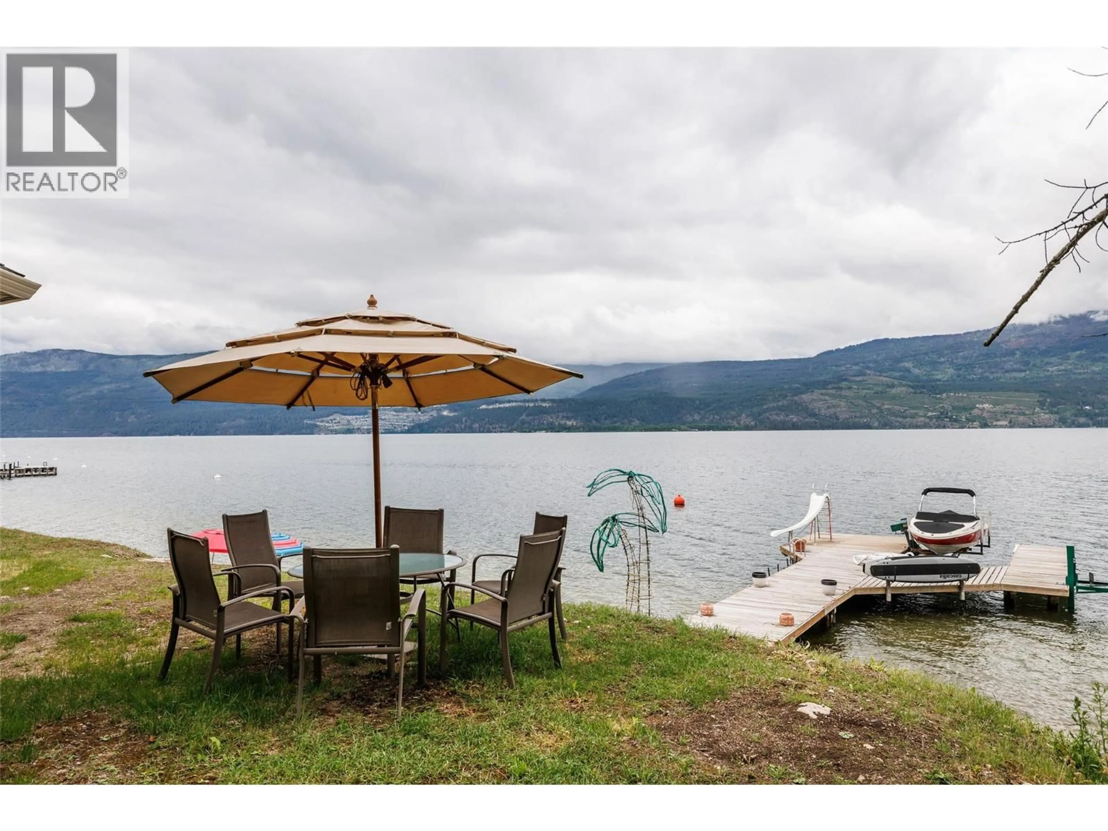 Patio, water/lake/river/ocean view for 17824 JUNIPER COVE ROAD, Lake Country British Columbia V4V1B8