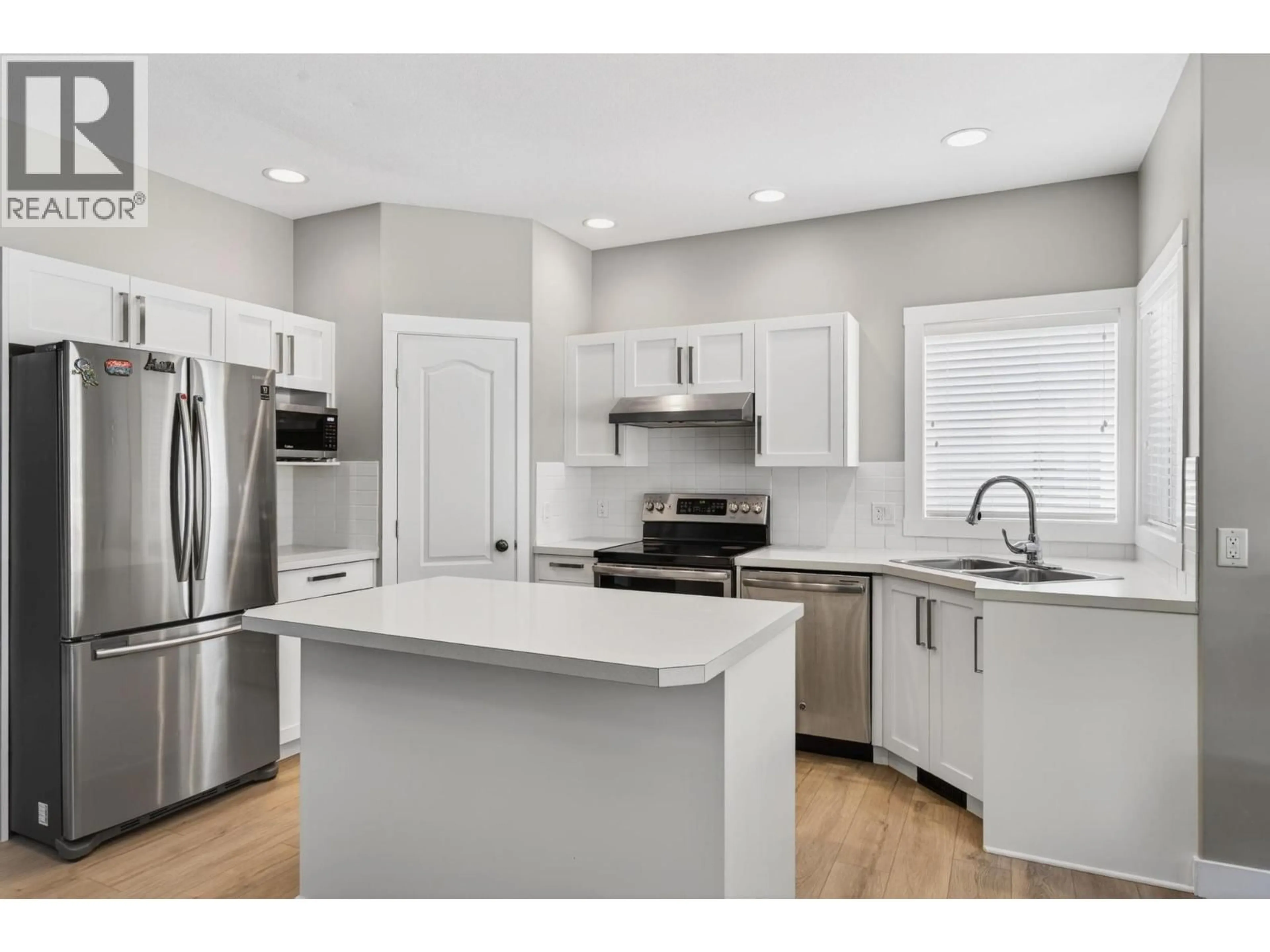 Open concept kitchen, unknown for 1322 ROSE ABBY DRIVE, West Kelowna British Columbia V1Z3Y8