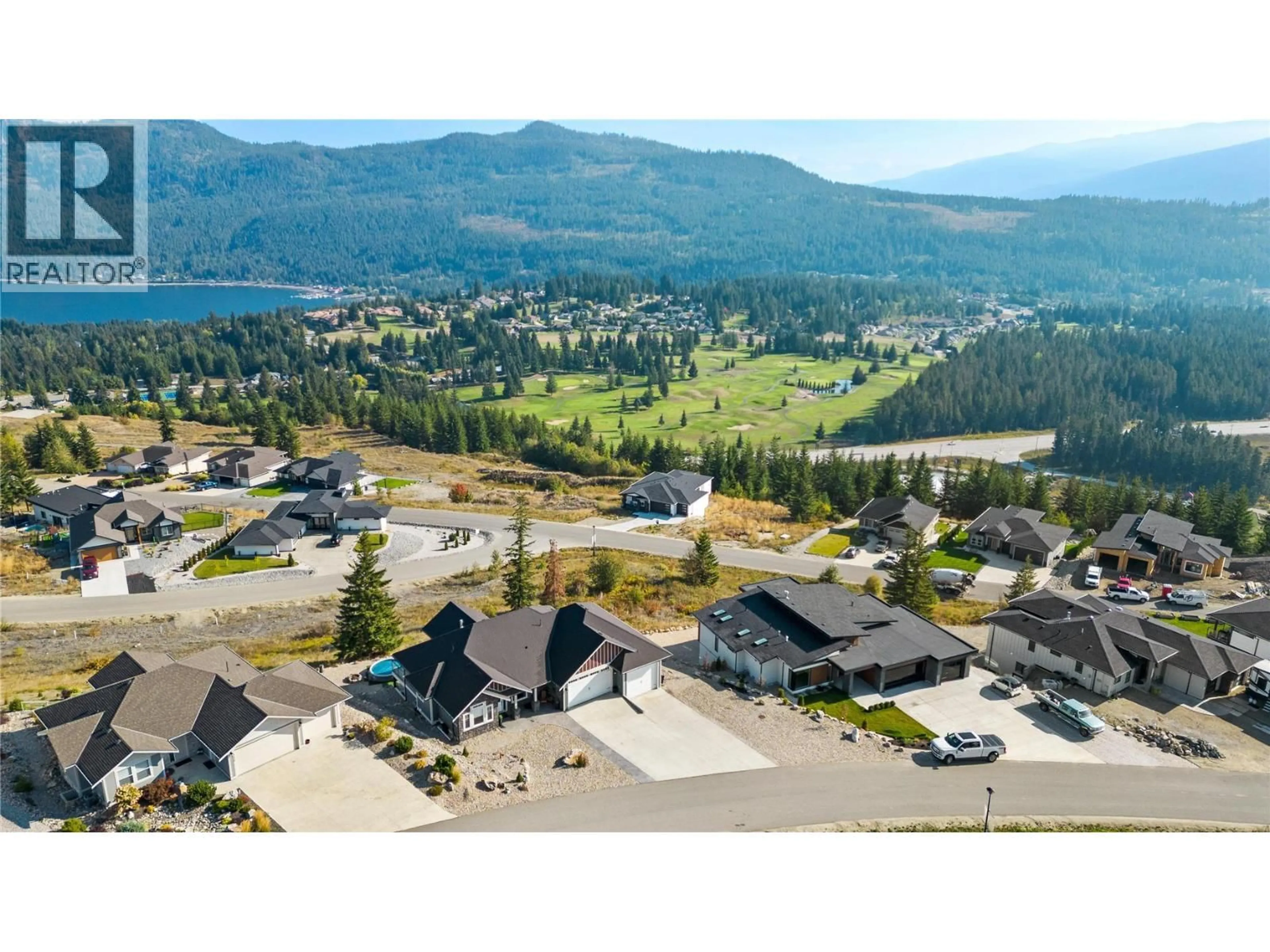 A pic from outside/outdoor area/front of a property/back of a property/a pic from drone, mountain view for 2516 PANORAMIC WAY, Blind Bay British Columbia V0E1H0