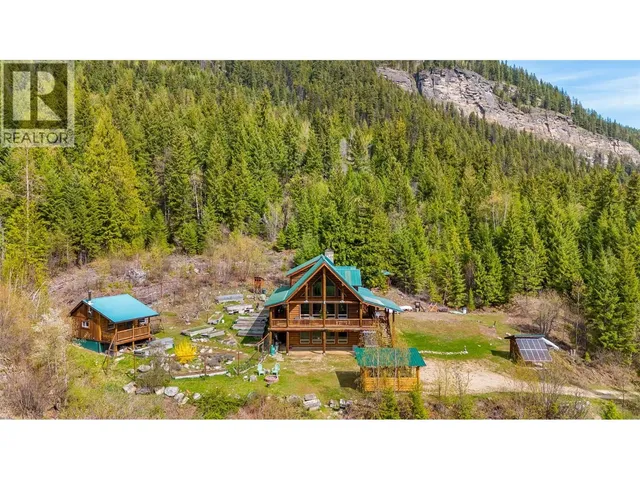 4761 SLOCAN RIVER ROAD, Winlaw 5