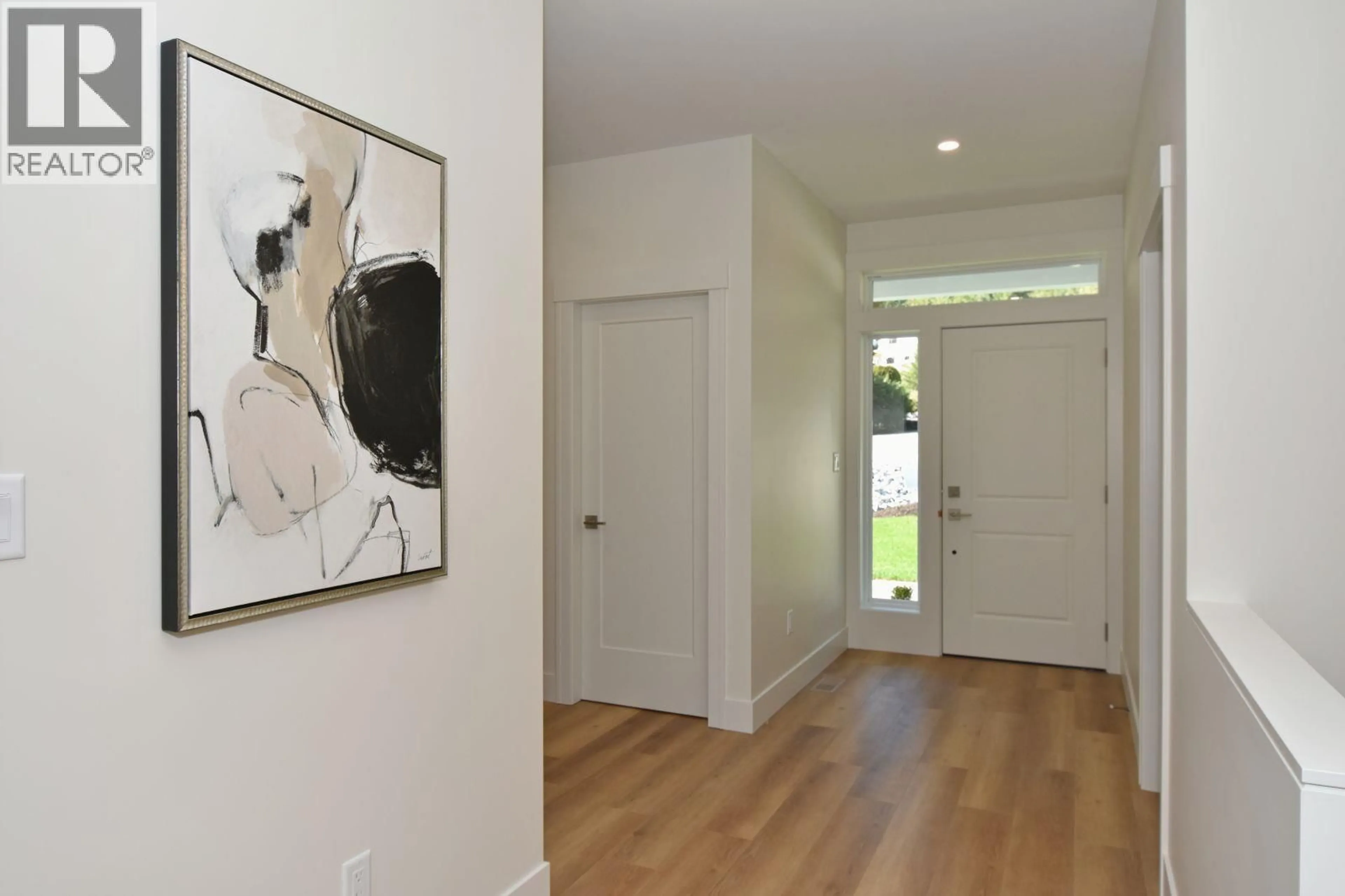 Indoor entryway for 2799 MOUNTVIEW DRIVE, Blind Bay British Columbia V0E1H1