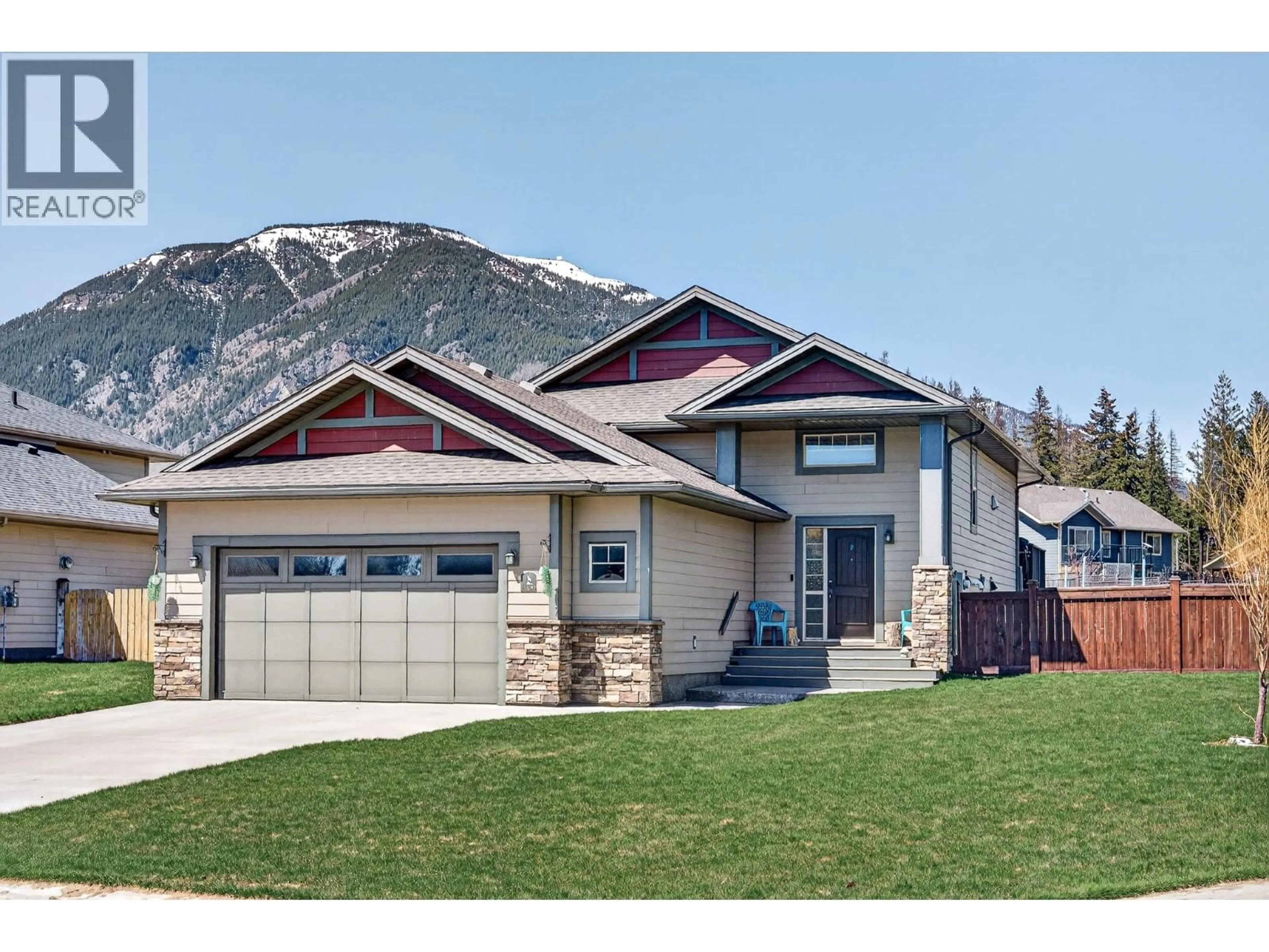Home with vinyl exterior material, mountain view for 2309 FALCON COURT, Sparwood British Columbia V0B2G2