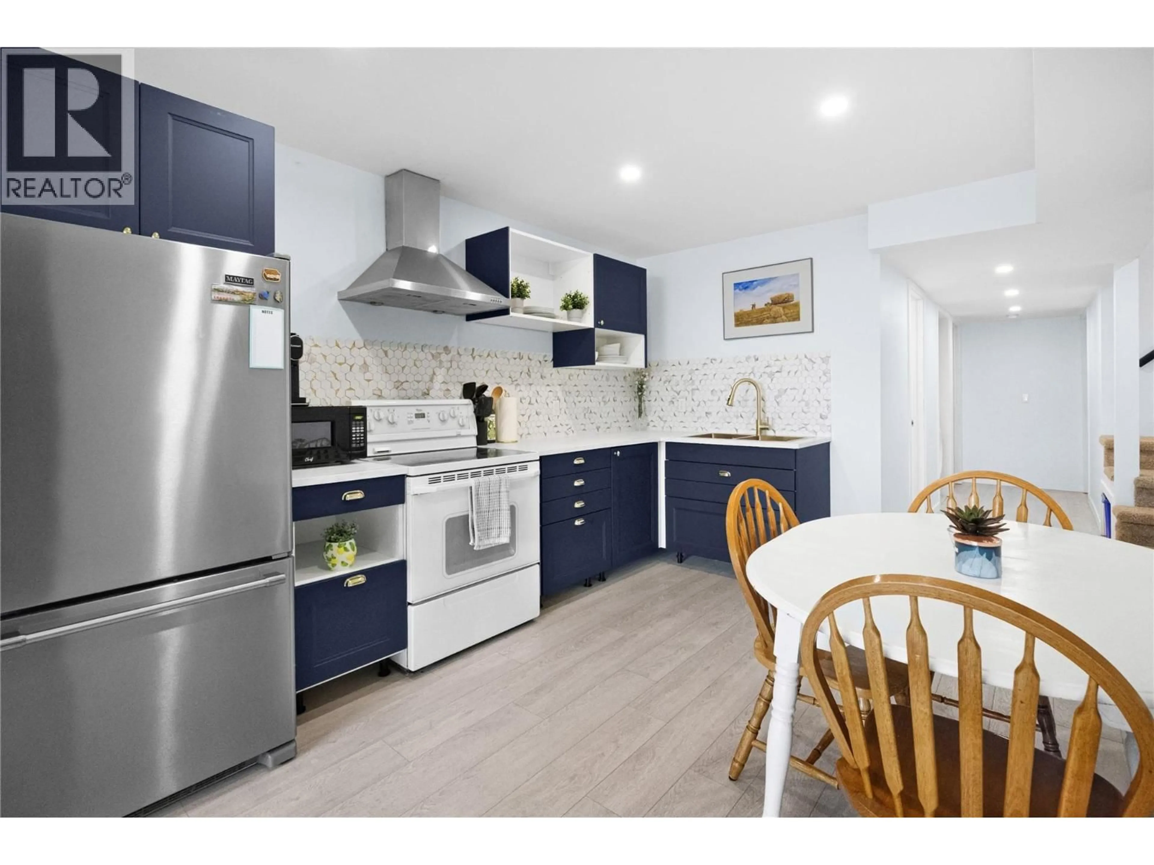 Open concept kitchen, unknown for 1472 COLUMBIA STREET, Penticton British Columbia V2A3X8