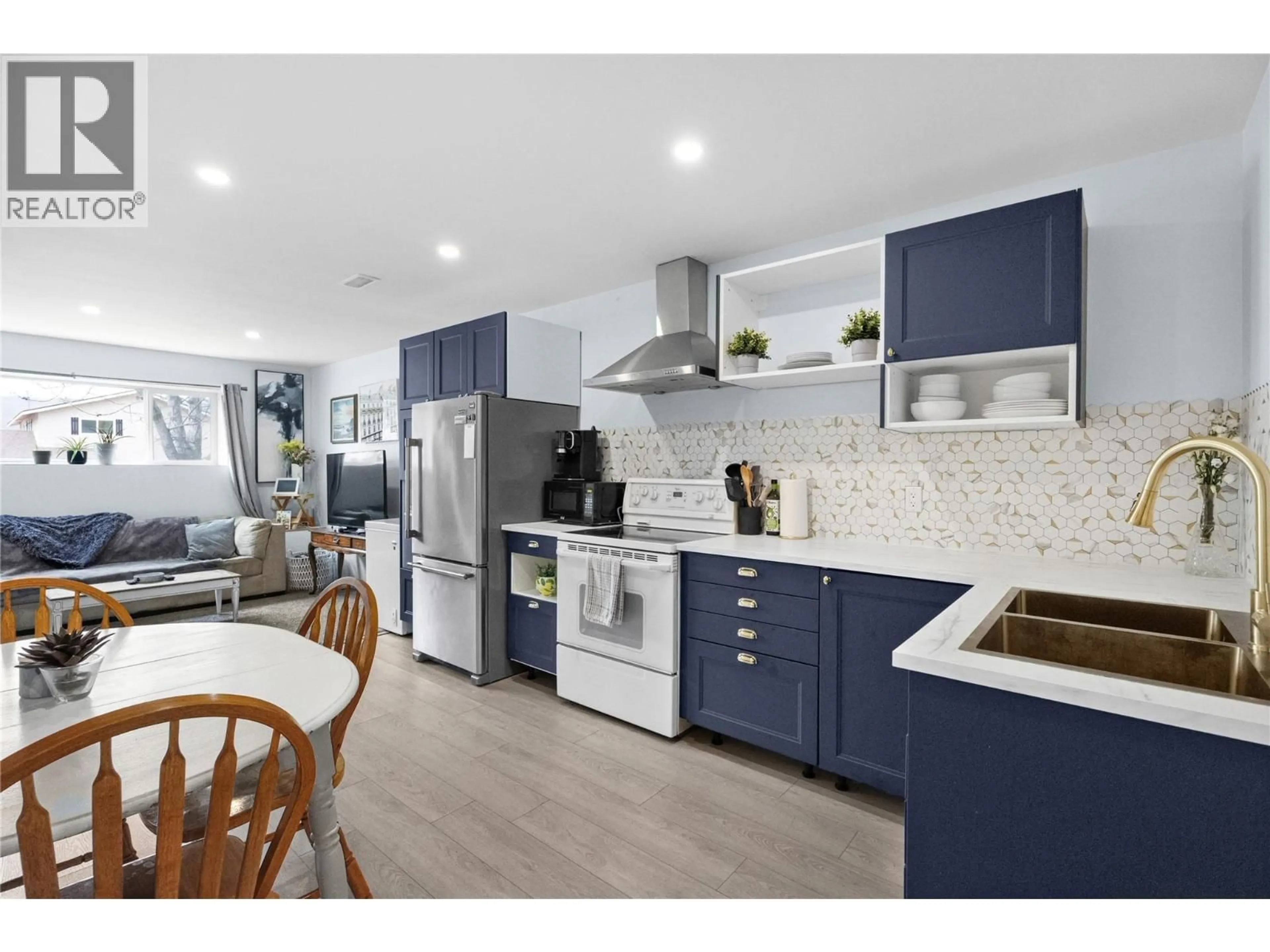 Open concept kitchen, unknown for 1472 COLUMBIA STREET, Penticton British Columbia V2A3X8