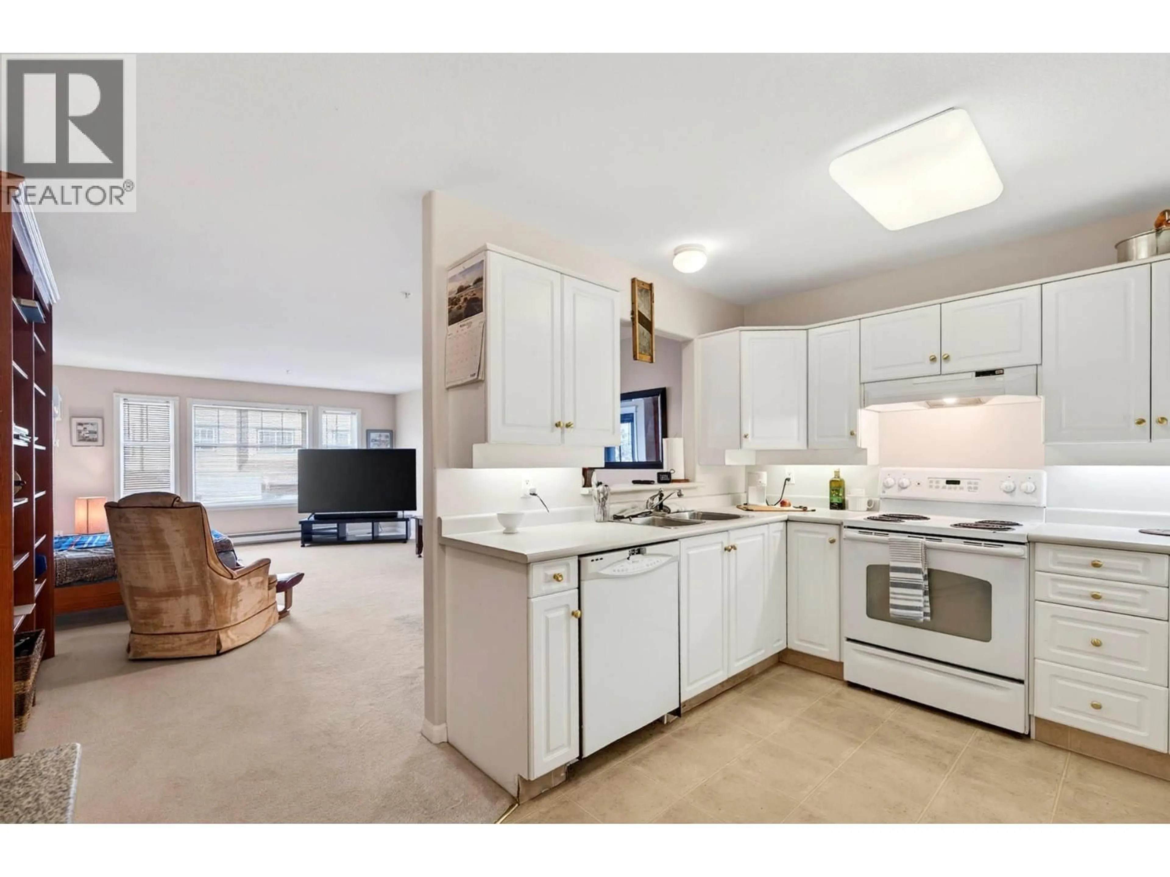 Open concept kitchen, unknown for 209 - 490 LORNE STREET, Kamloops British Columbia V2C1W3